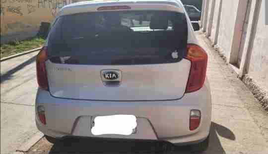Auto Kia Morning plateado 2015 - miniatura 3