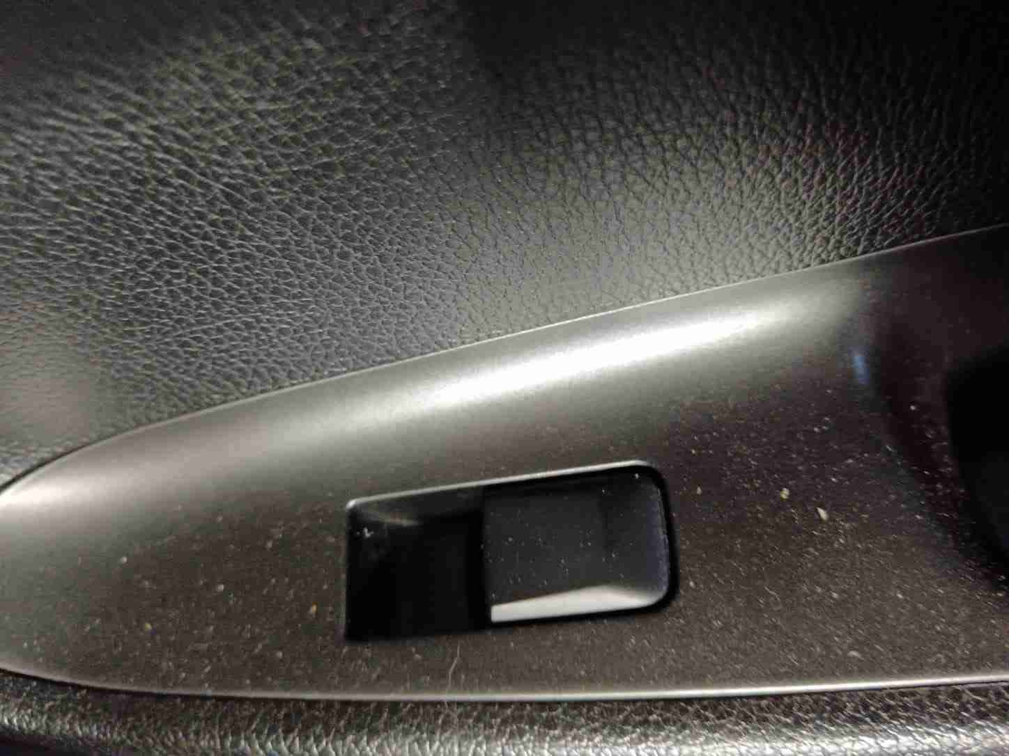 Auto Kia Morning plateado 2015 - miniatura 5