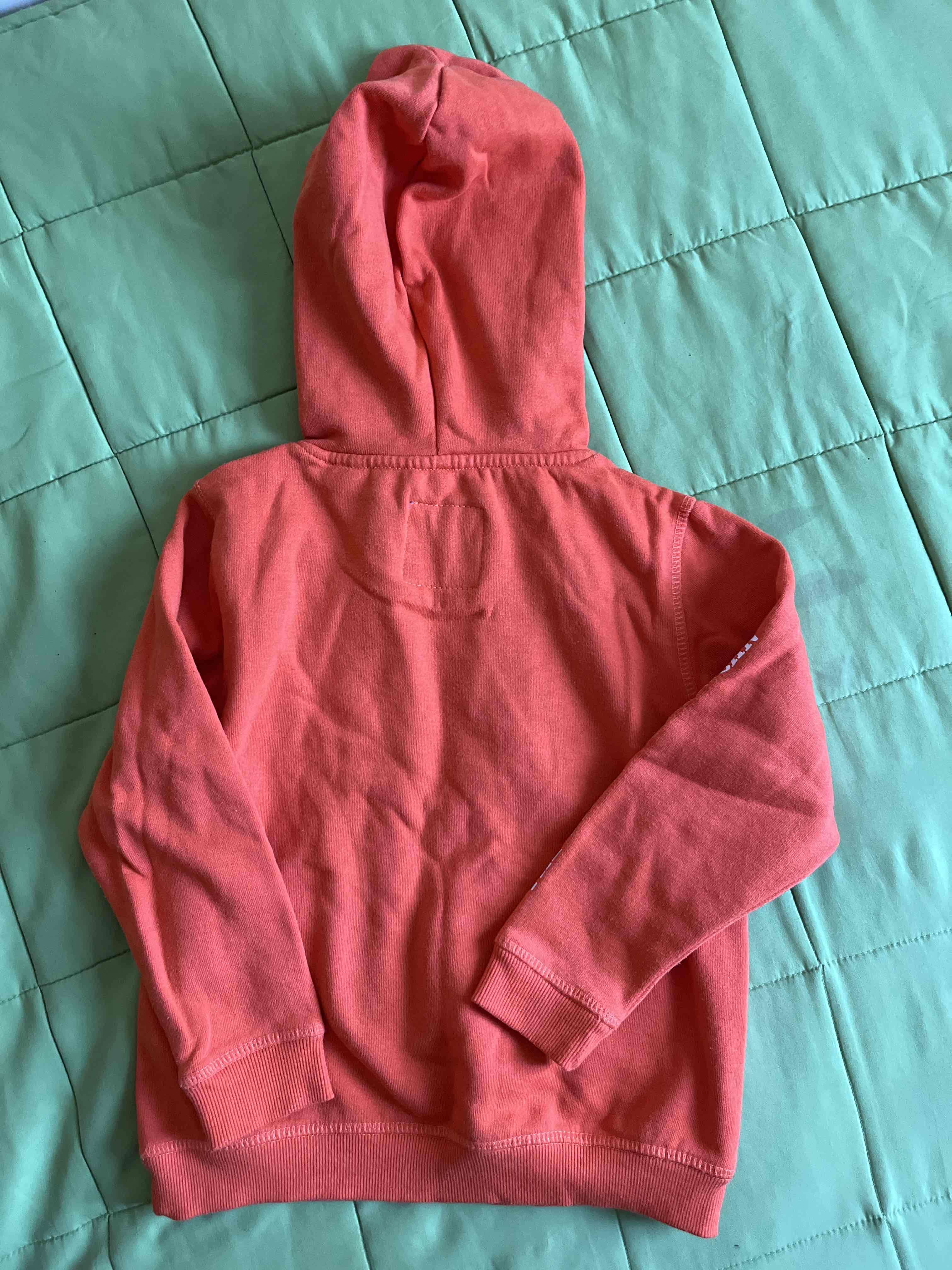 Polerón naranja con capucha de dinosaurios - miniatura 2