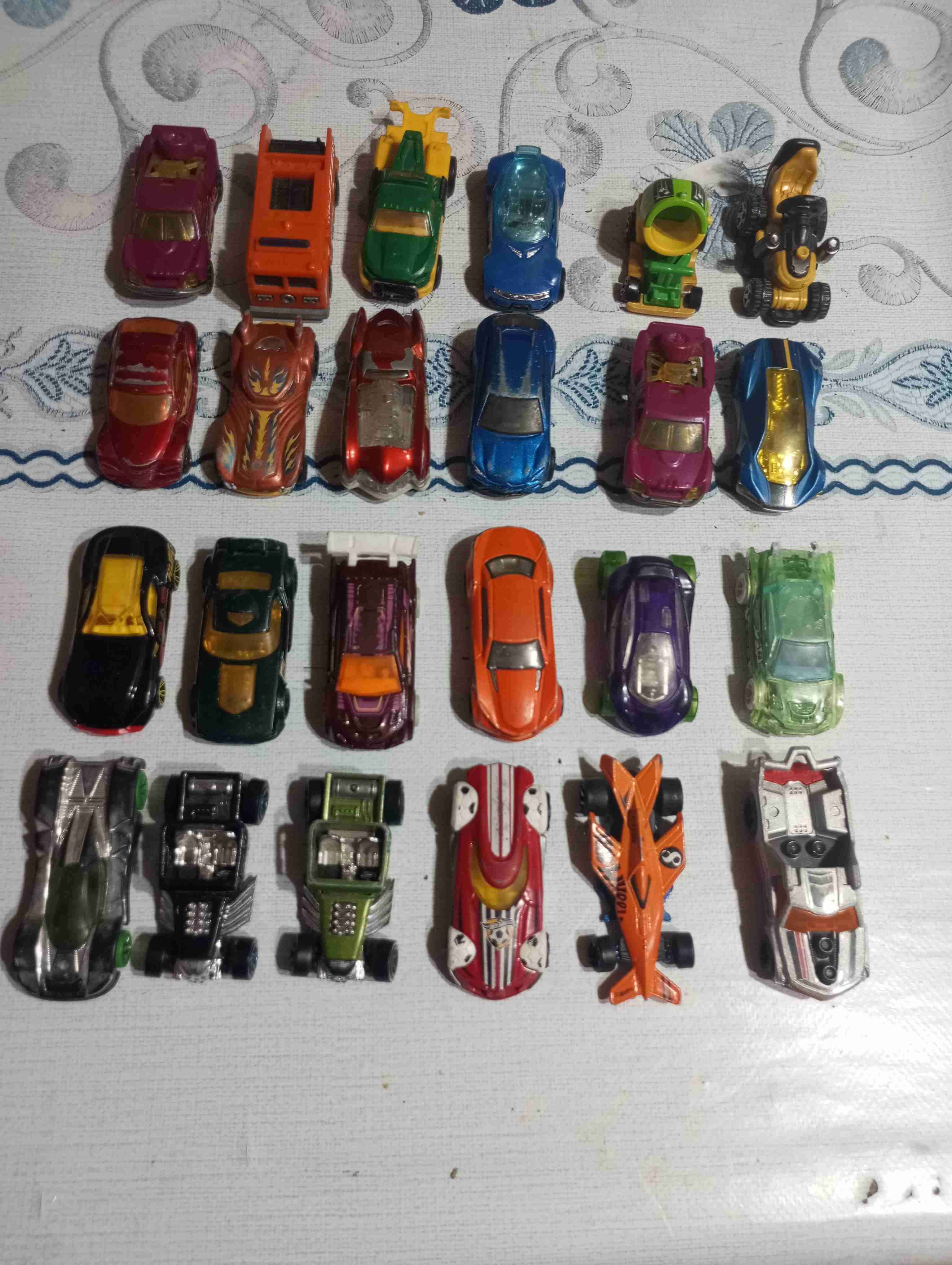 Lote de autitos de juguete Hot wheels