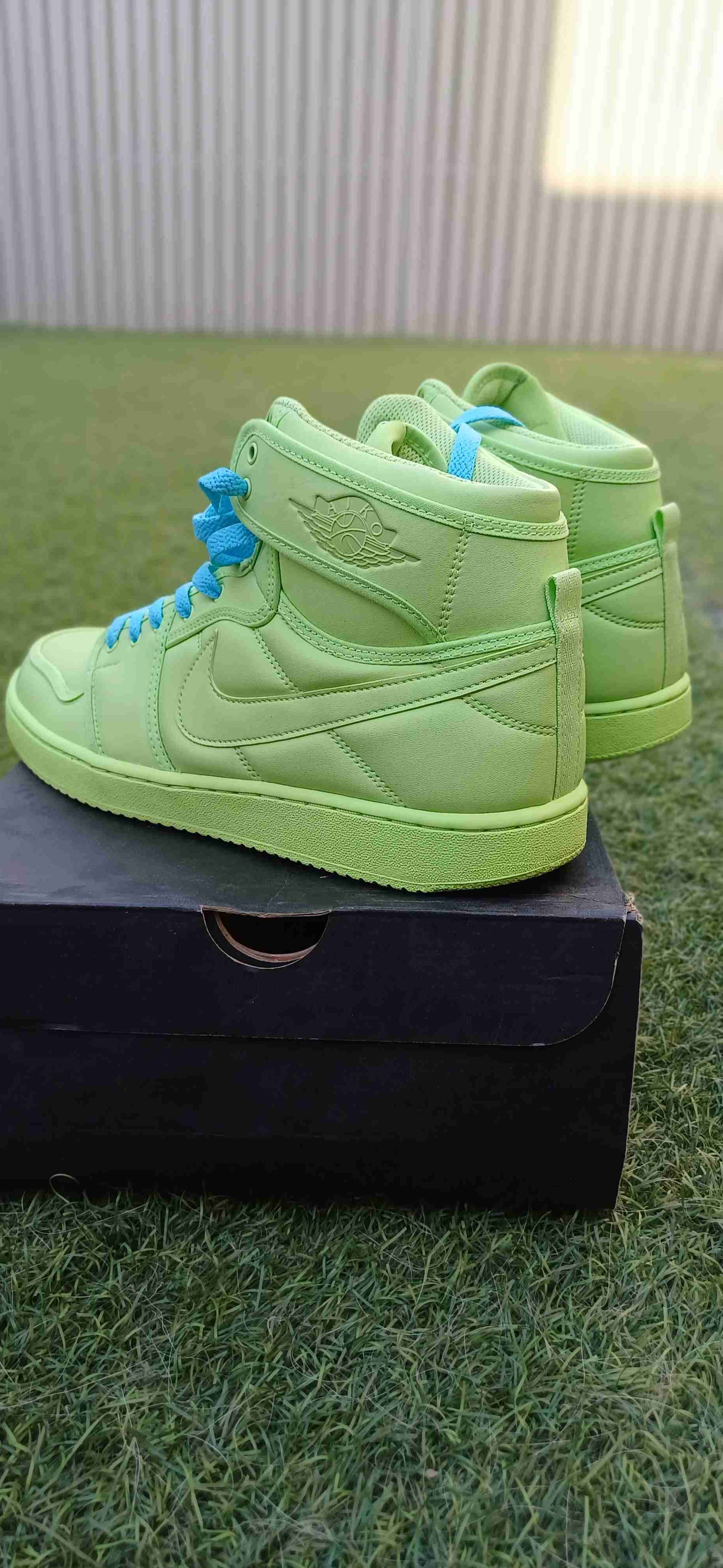 Air Jordan 1 KO x Billie Eilish "Ghost Green" - miniatura 2