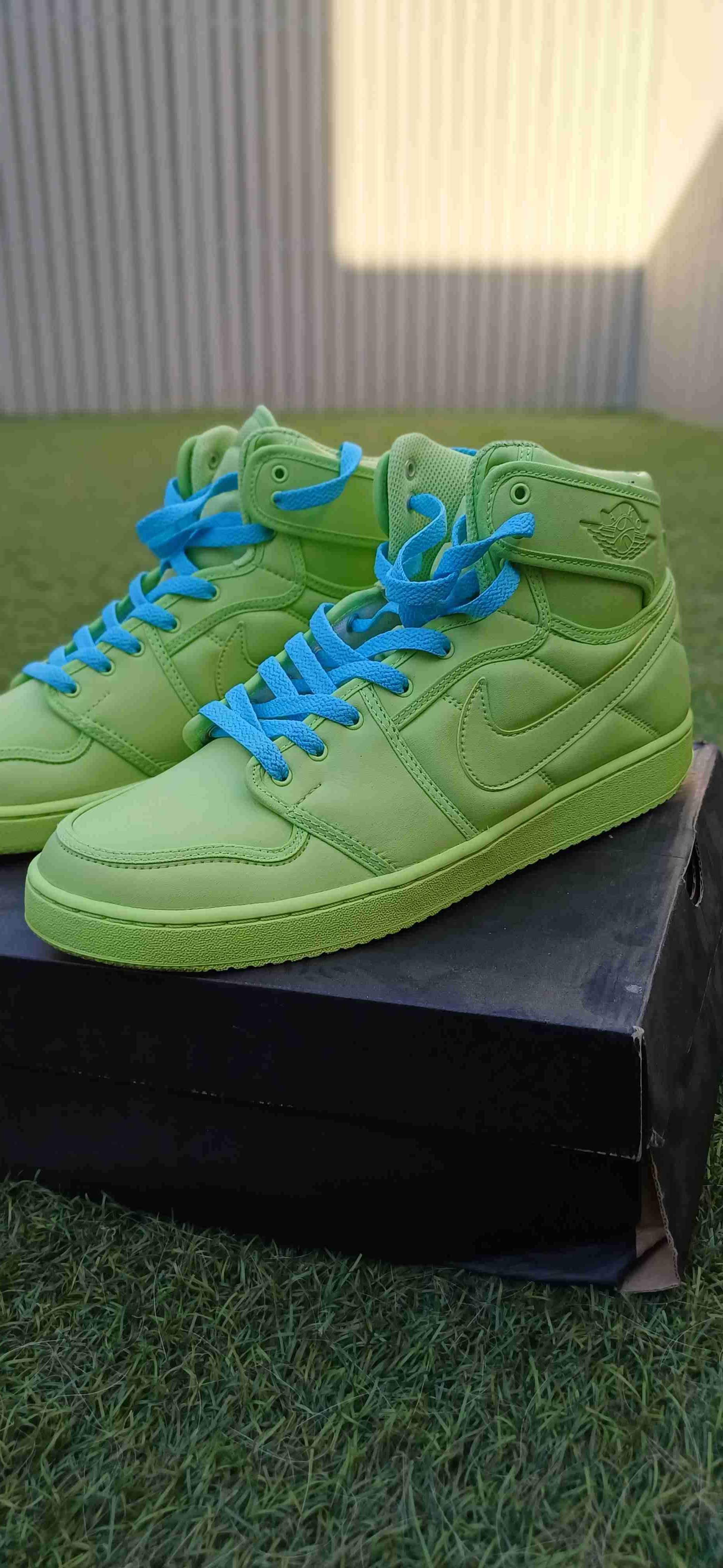 Air Jordan 1 KO x Billie Eilish "Ghost Green" - miniatura 3