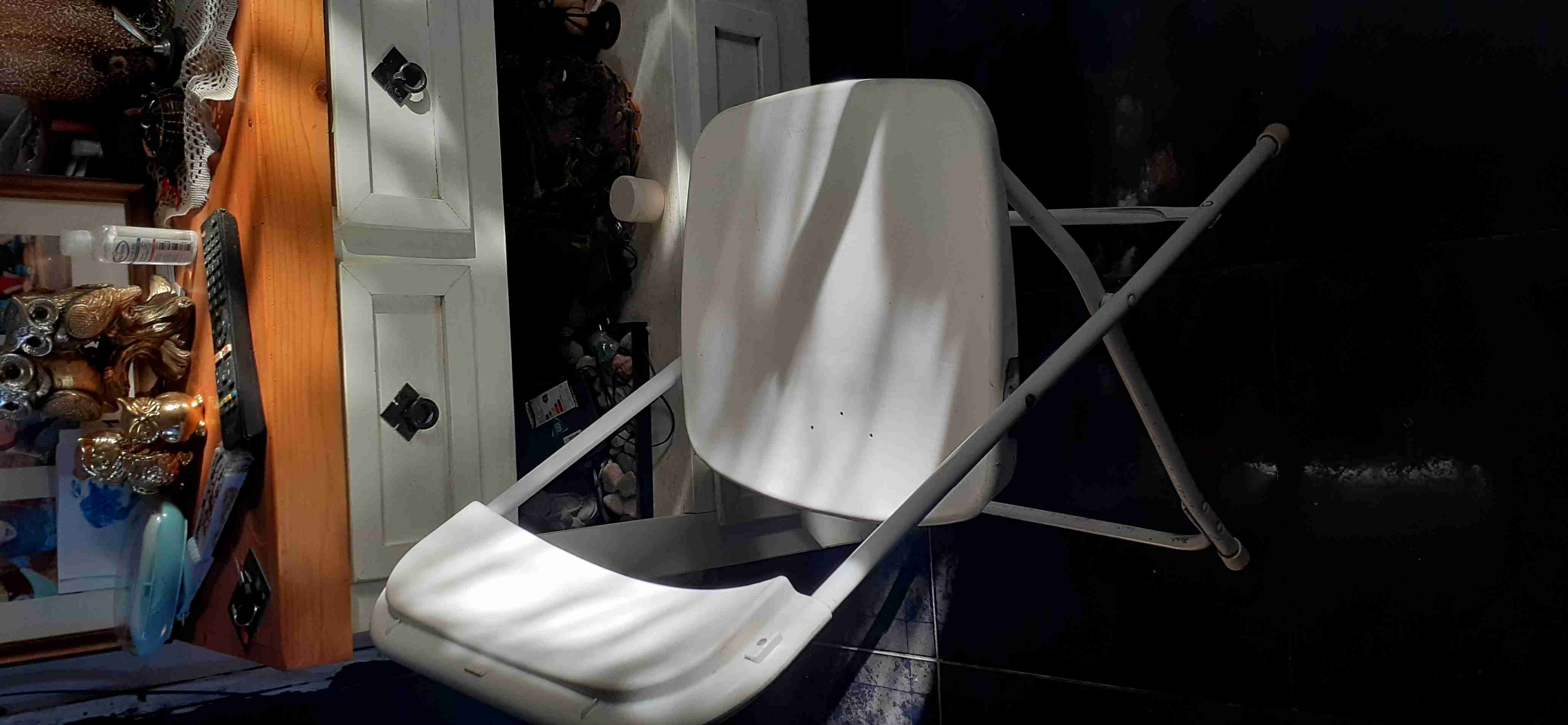Silla plegable blanca - 1
