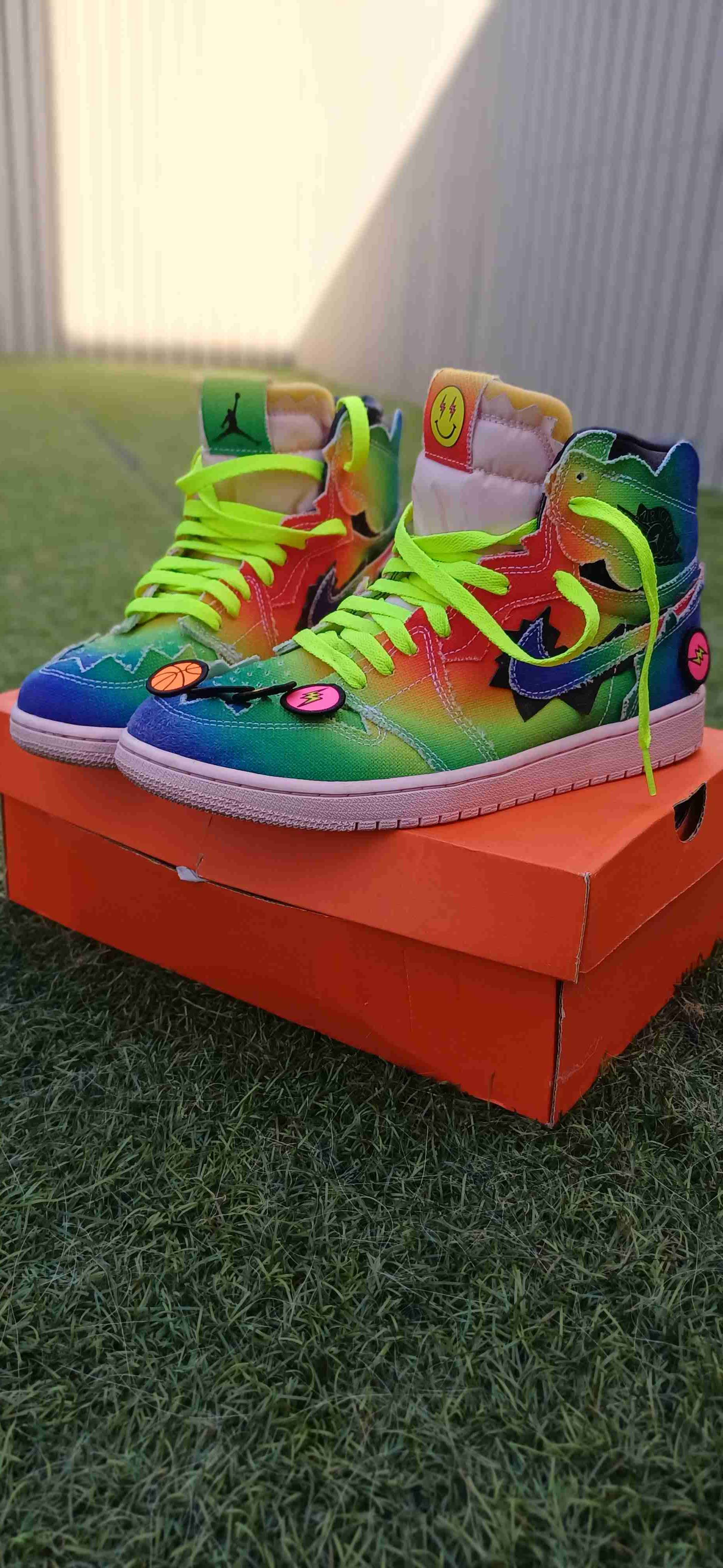 Air Jordan 1 Retro High OG x J Balvin - 4