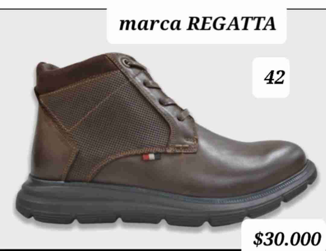 Botines marrones marca Regatta