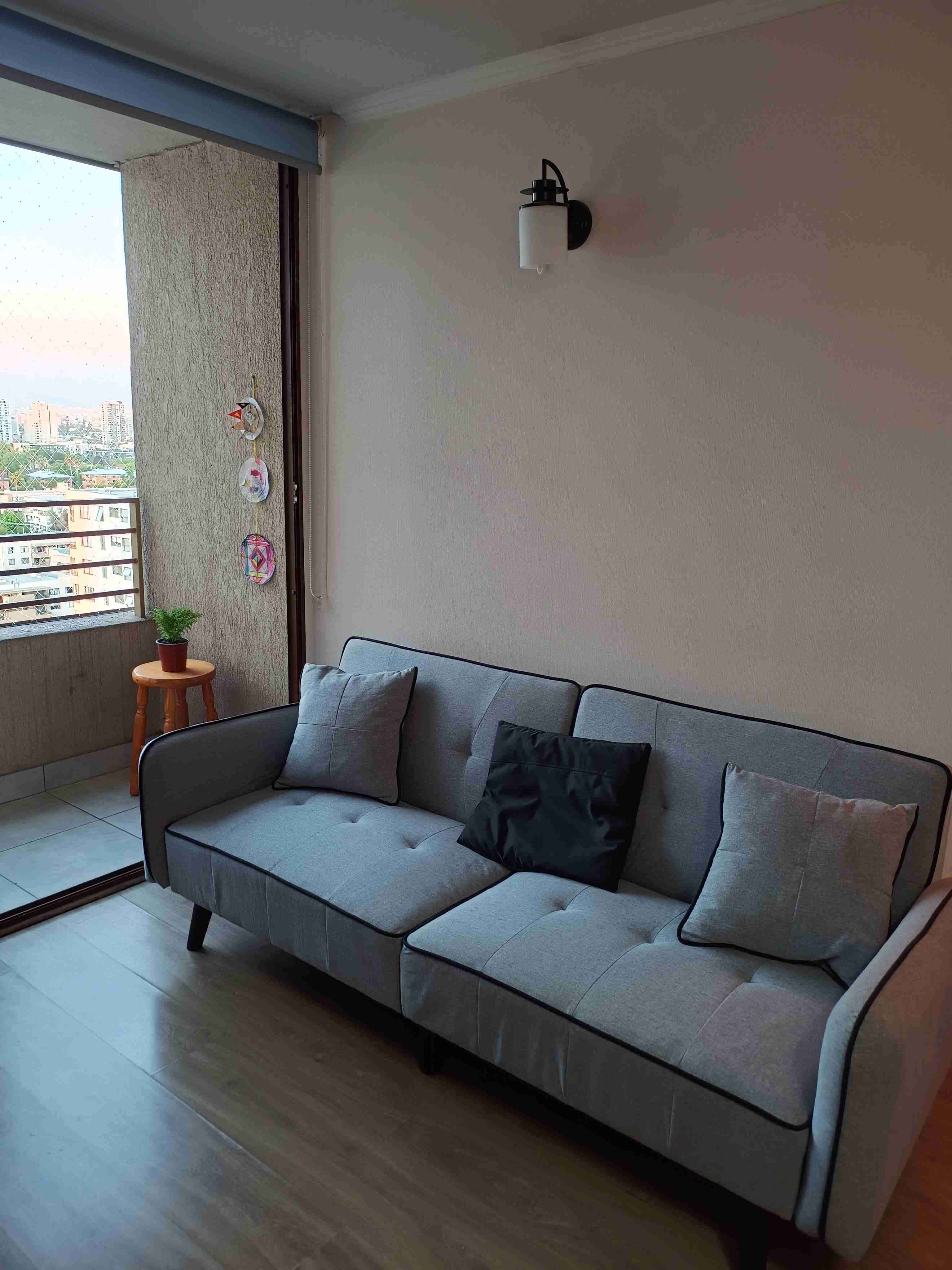 Sofá cama moderno con parlante - miniatura 3