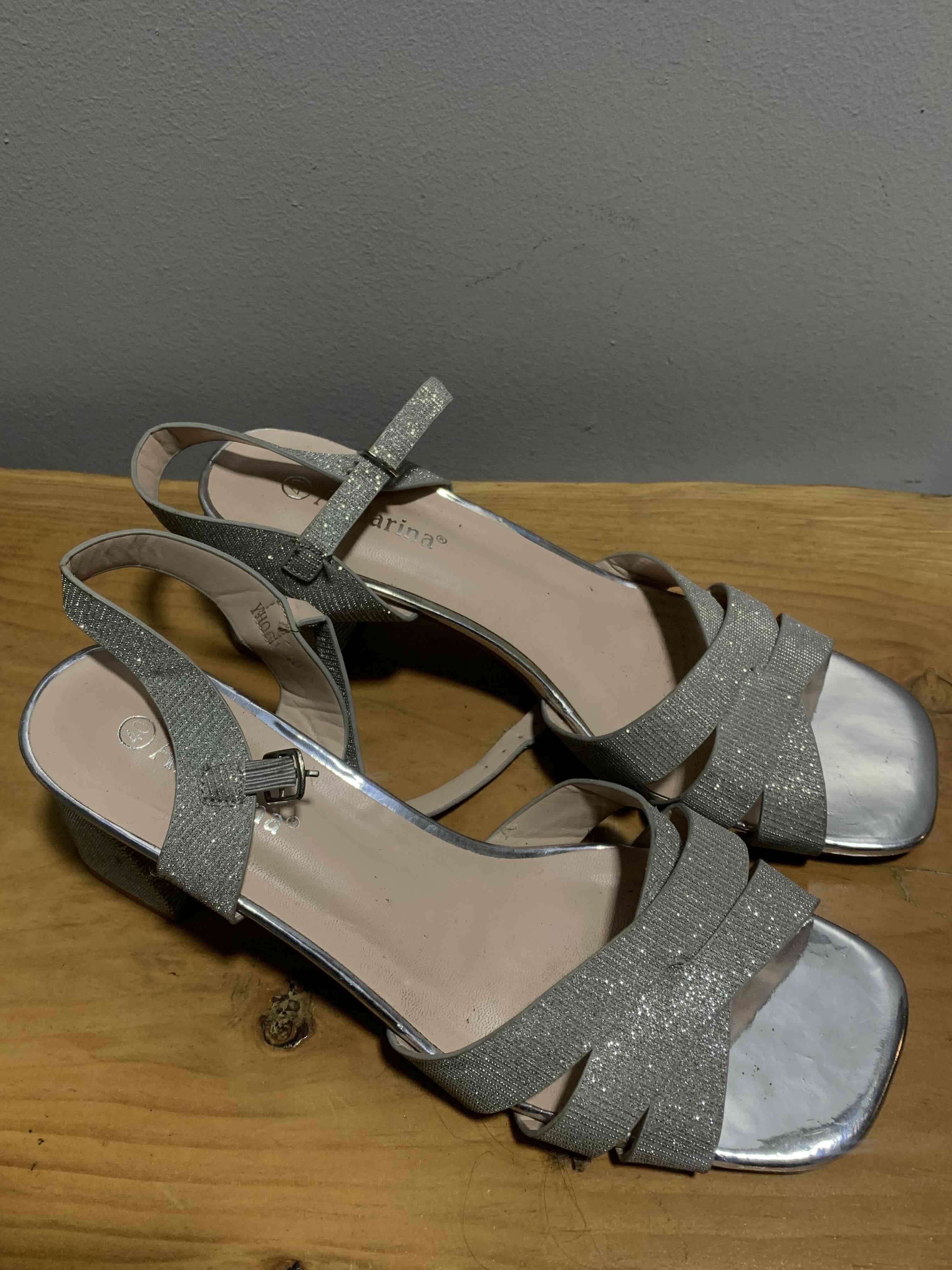 Zapatos plateados brillantes - miniatura 3