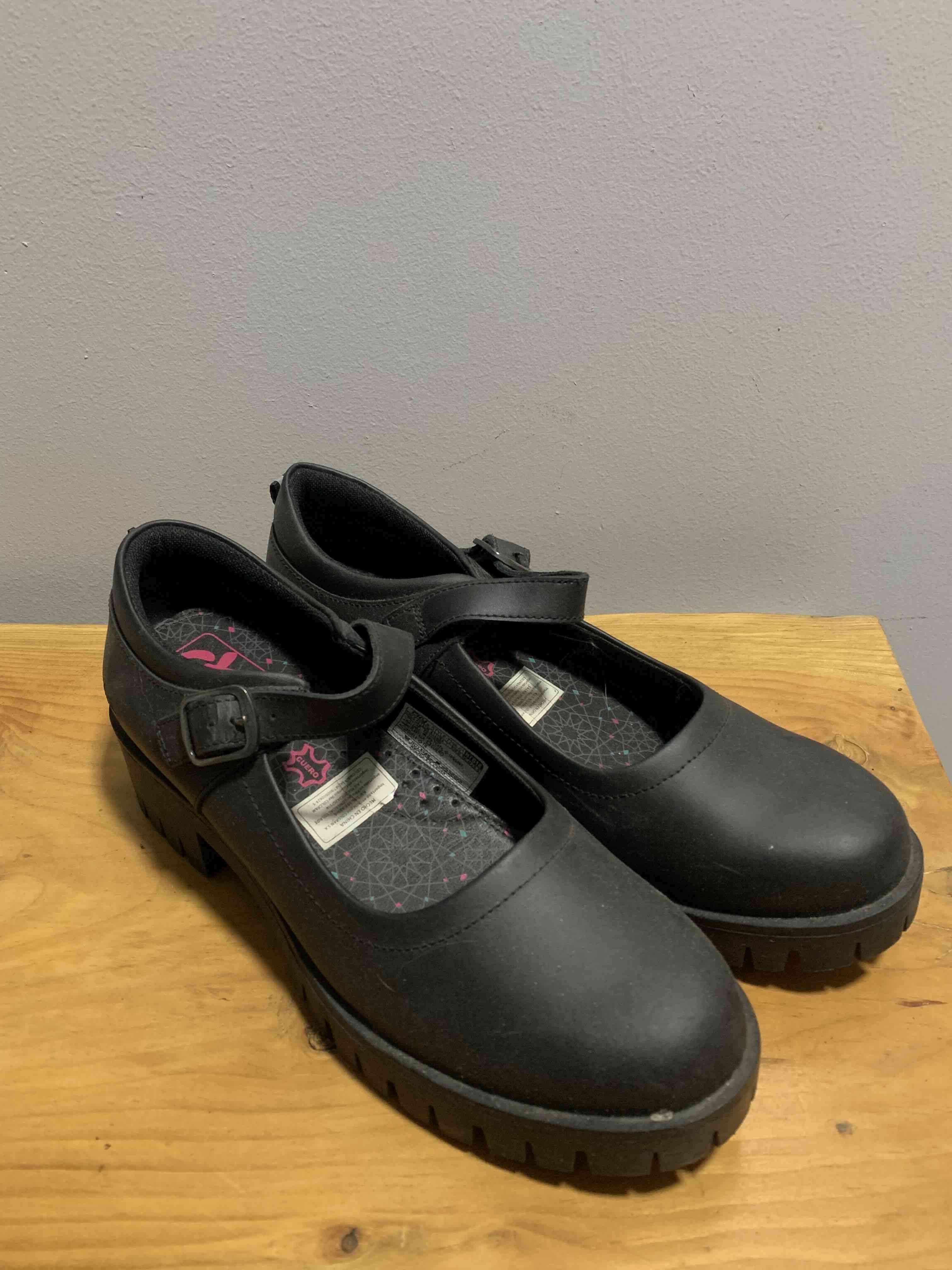 Zapatos de colegio talla 40 - miniatura 2