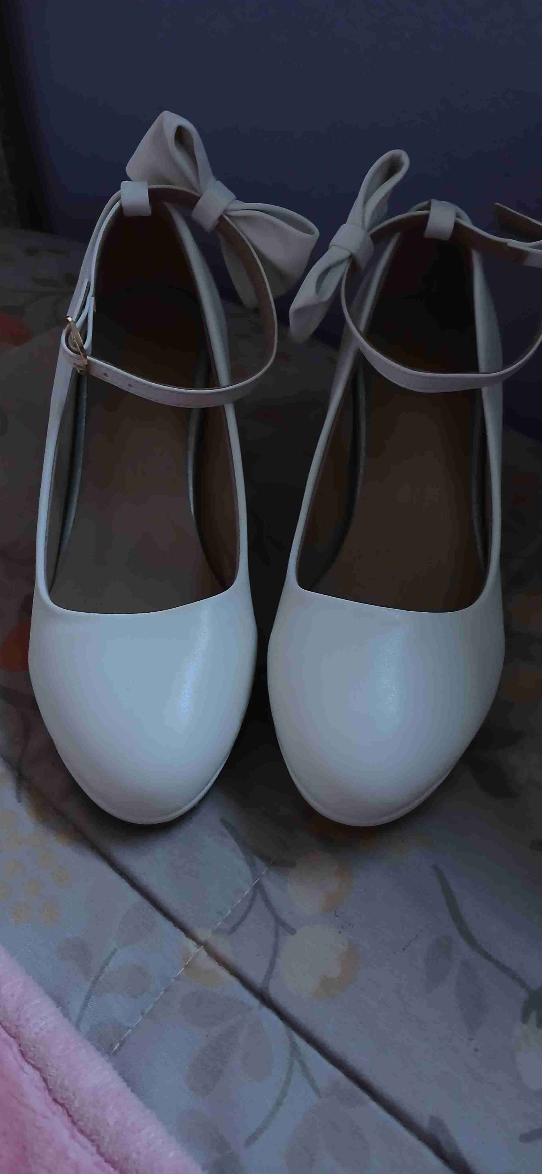 Zapatos blancos con moño - miniatura 2