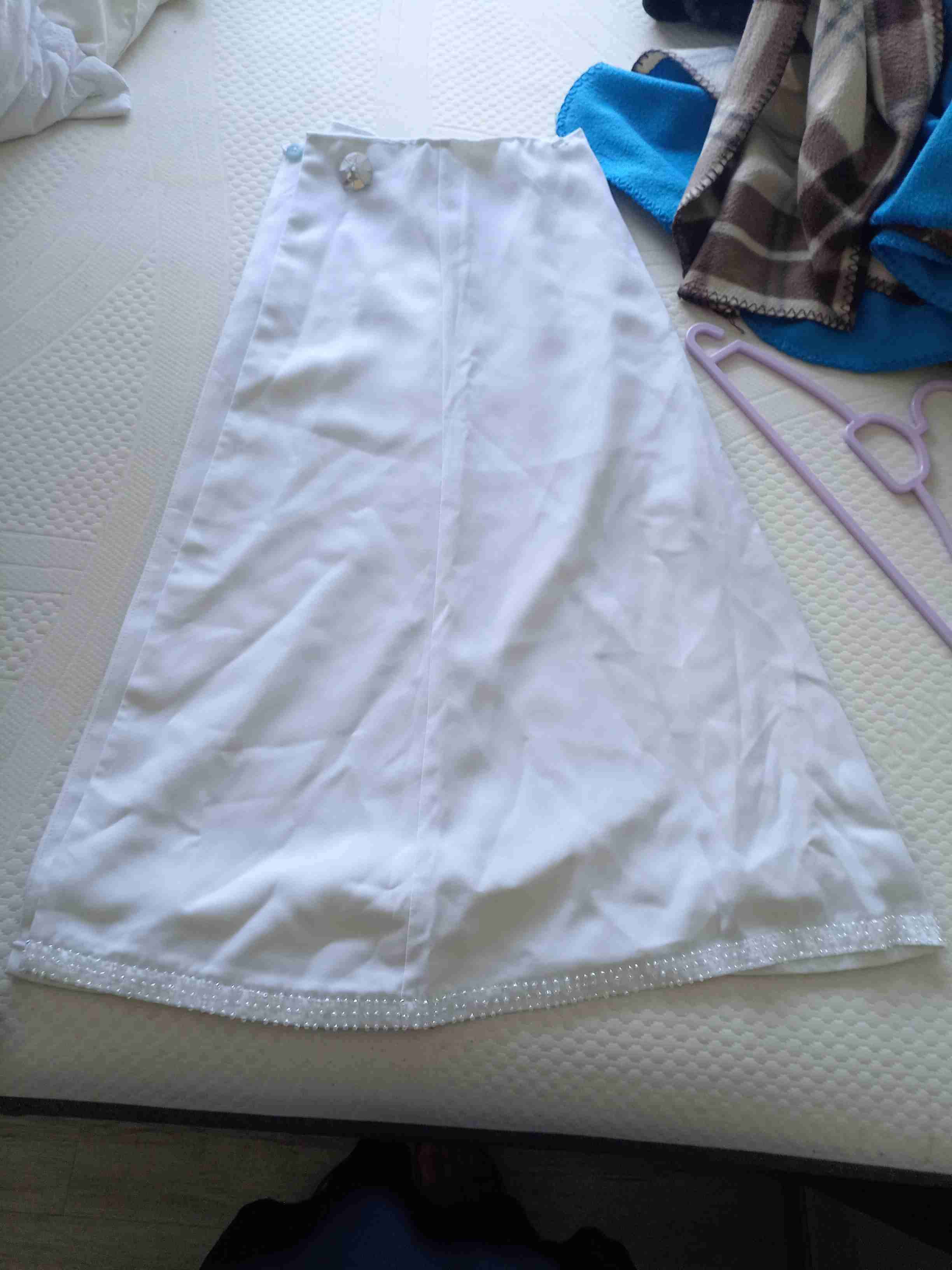 Falda blanca con estampado floral - miniatura 2