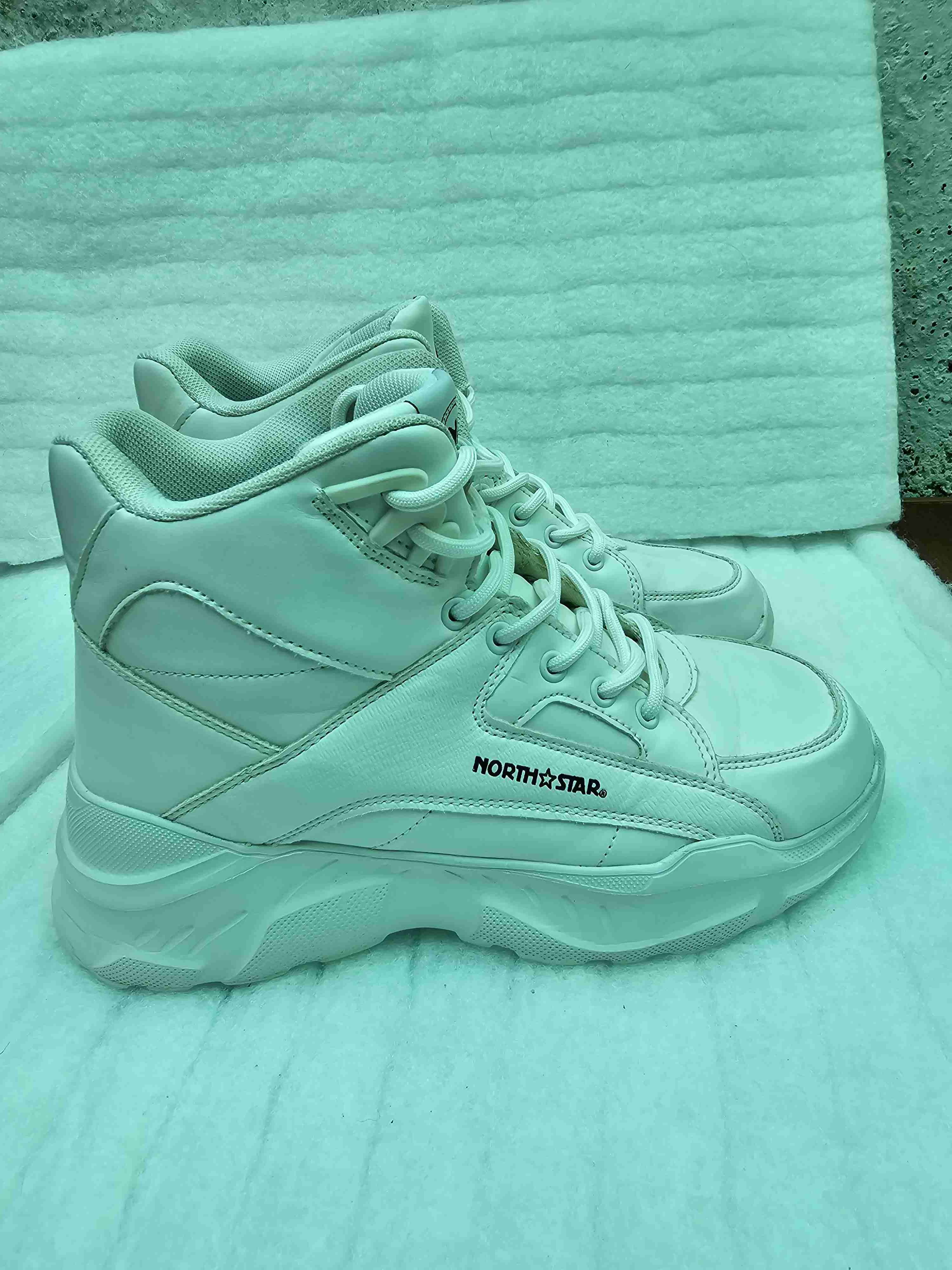 Zapatillas blancas altas north star - miniatura 2