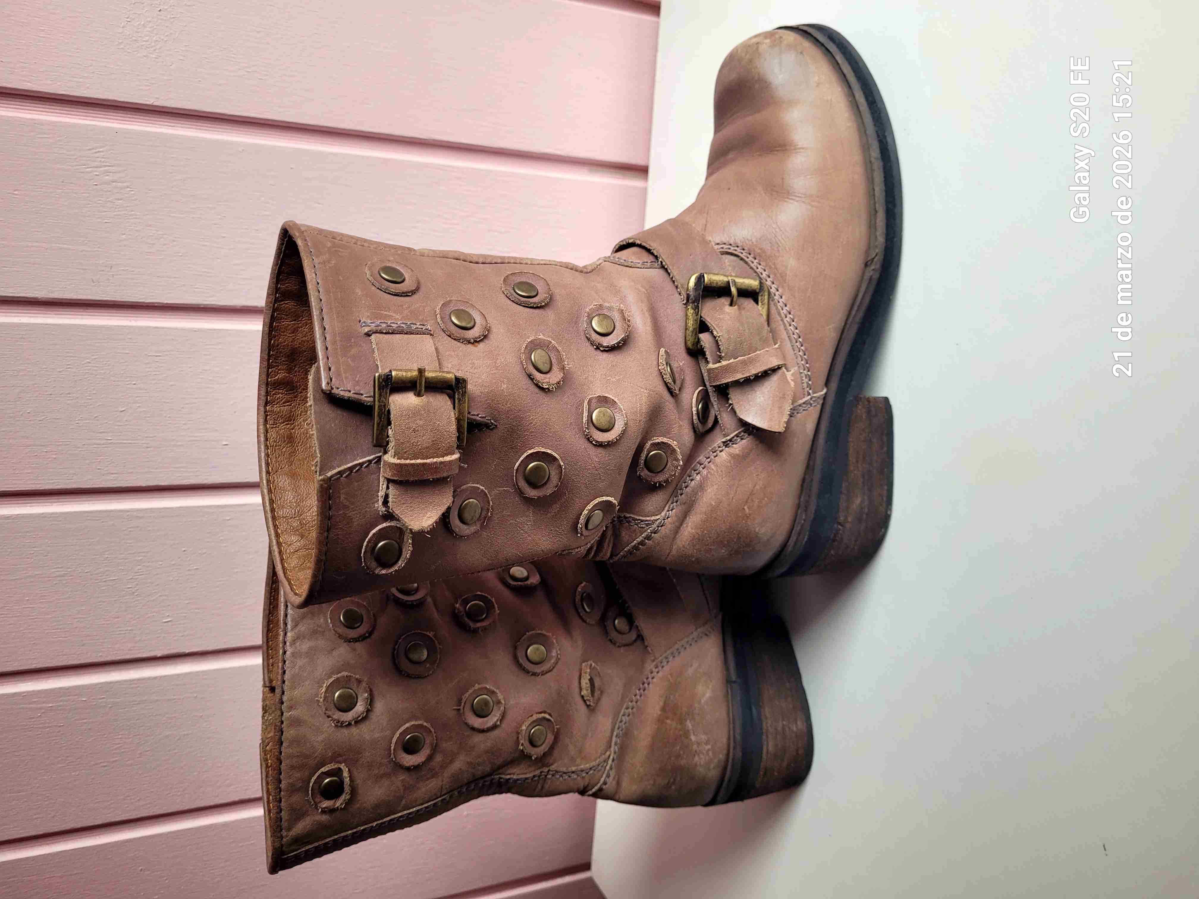 Botas de cuero con hebillas - 3