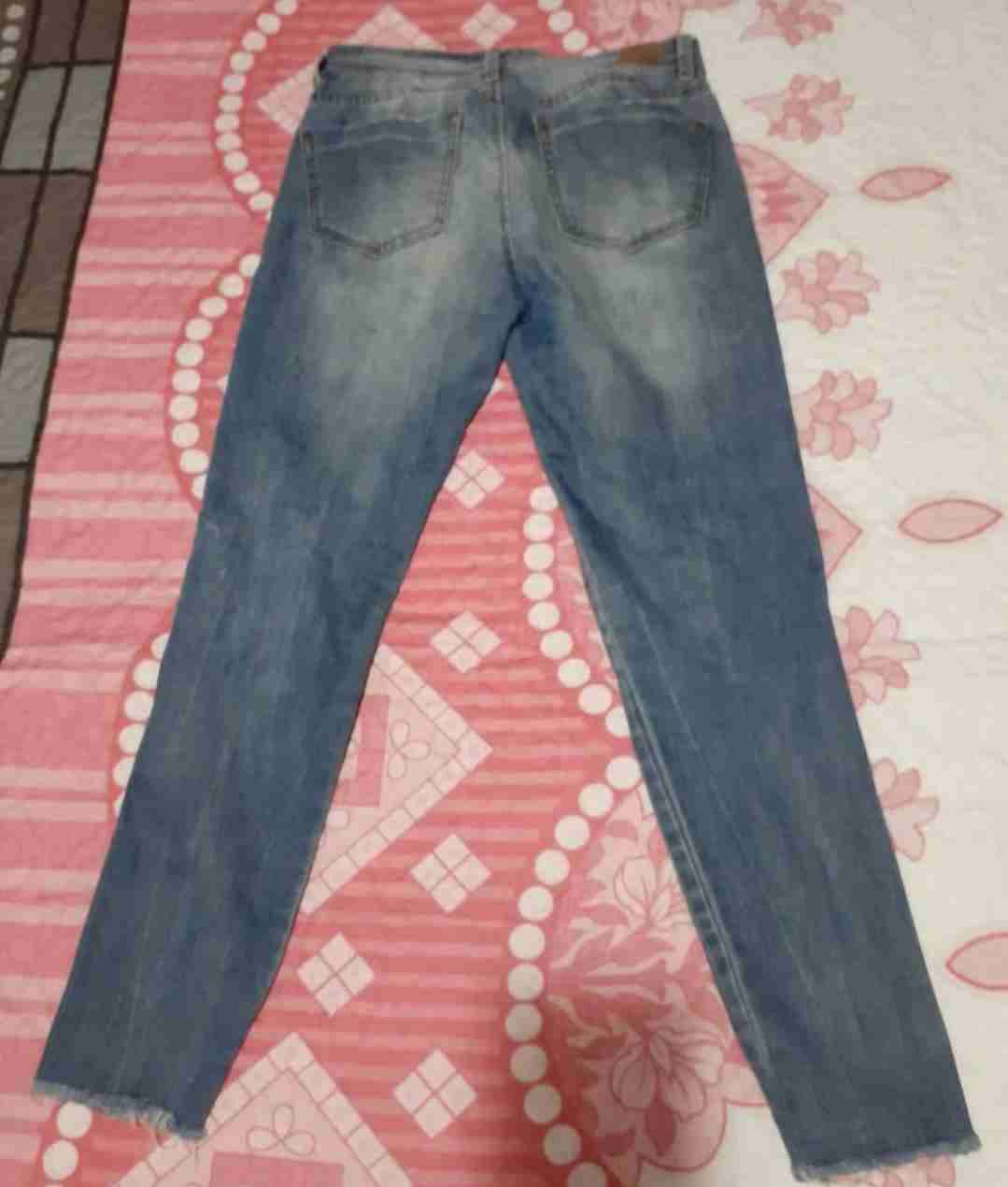 Jeans desgastados azul claro - miniatura 2