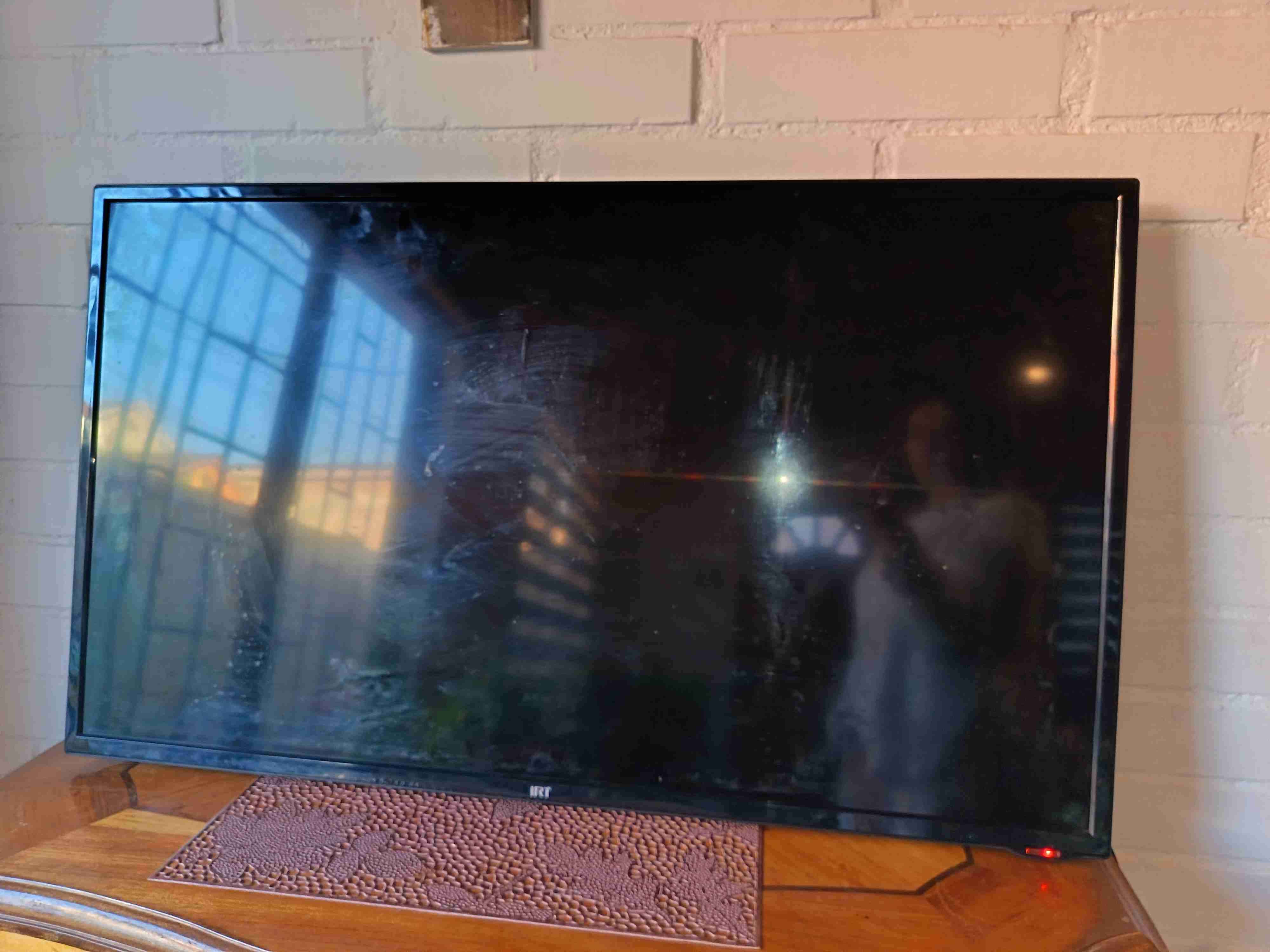 Televisor HD IRT 45 pulgadas SMARTV - 1