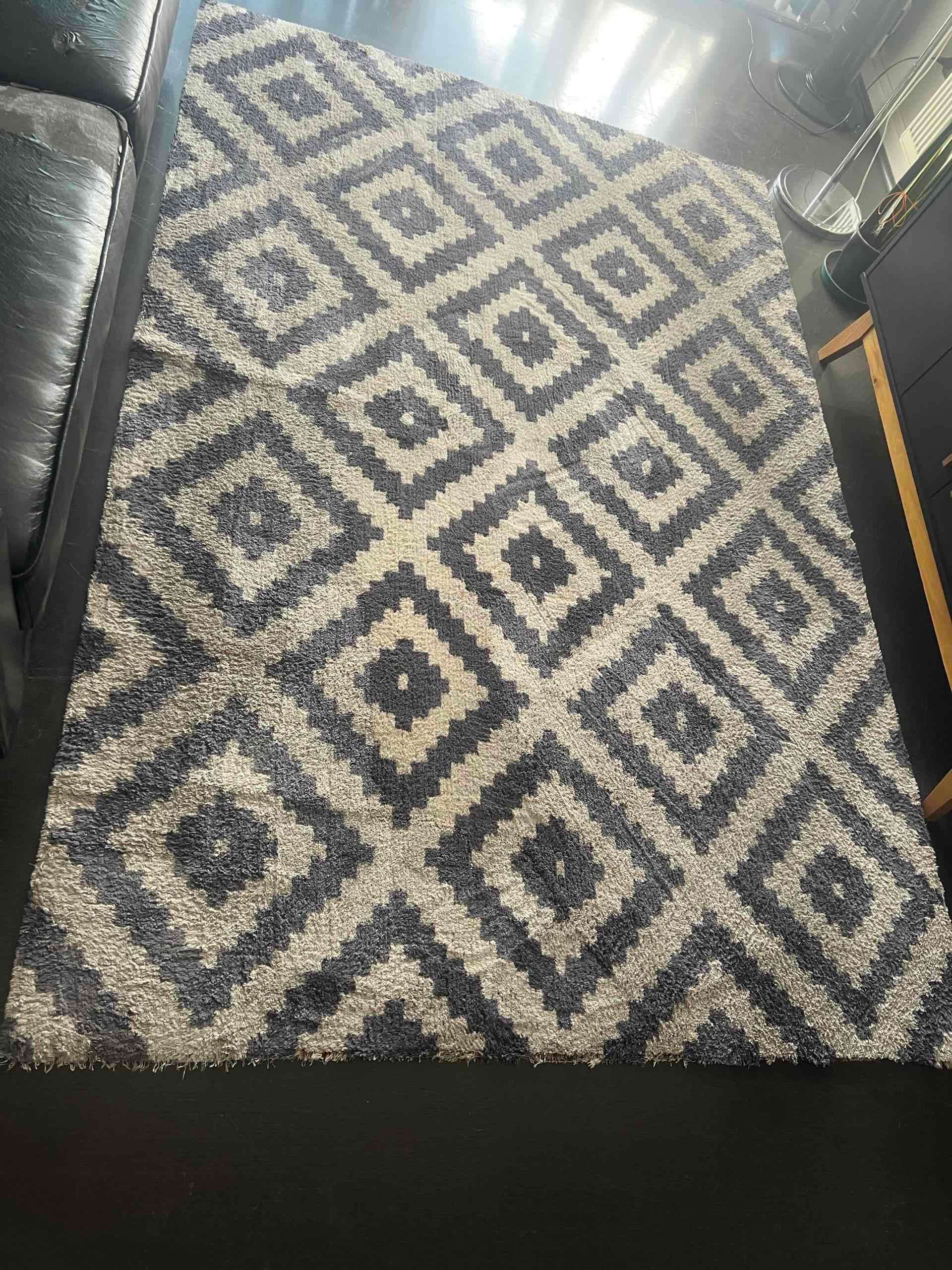 Alfombra con diseño geométrico - miniatura 2