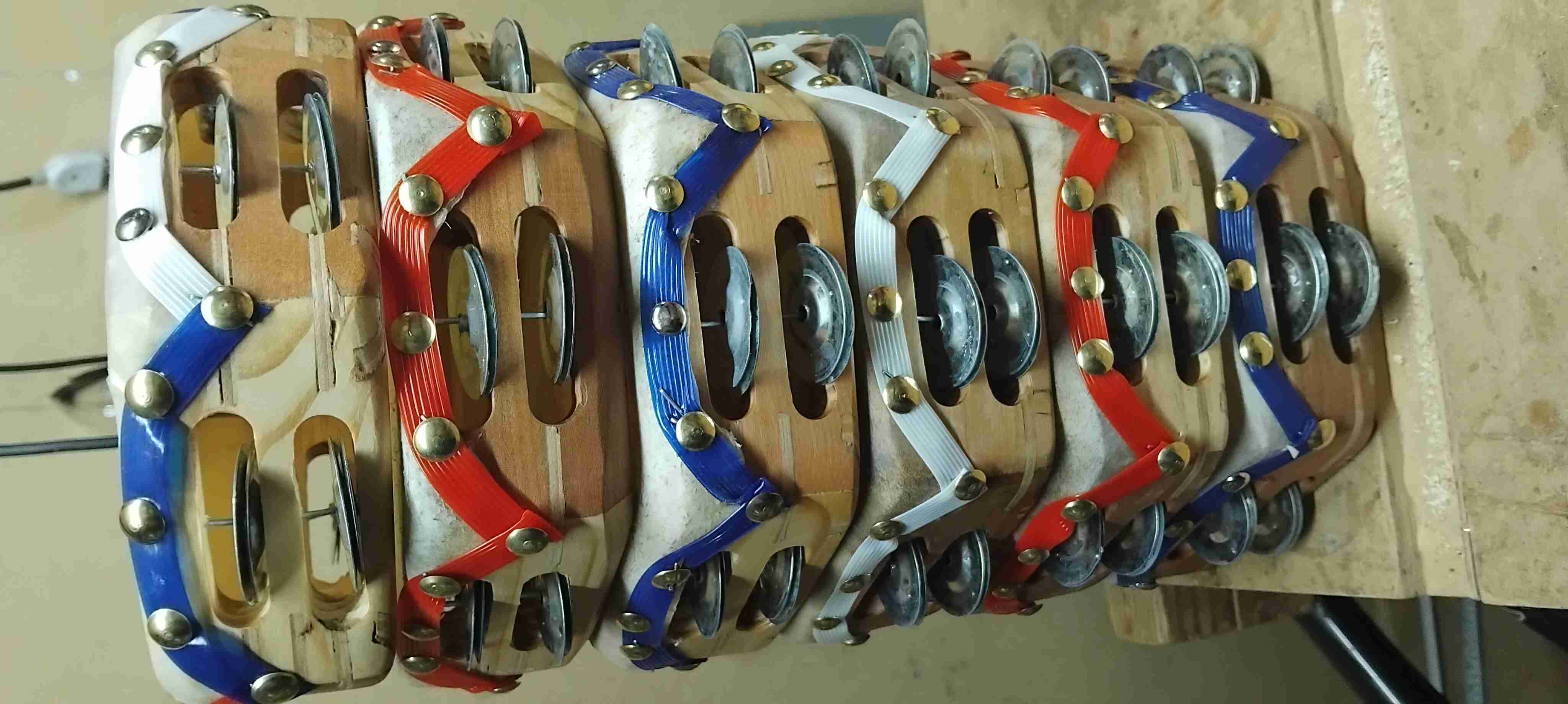 Panderetas hexagonales tricolor - miniatura 2