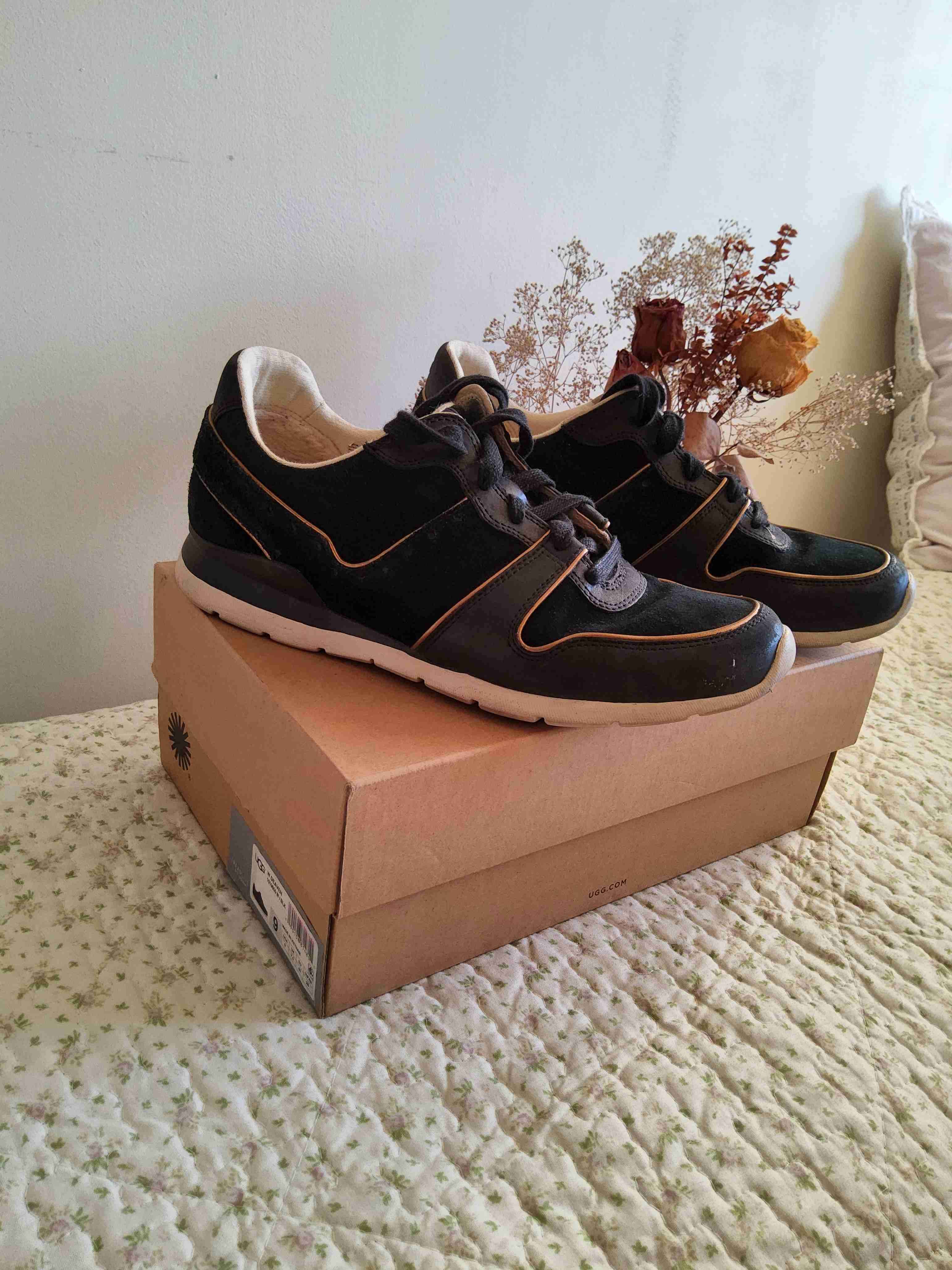 Zapatillas negras UGG - 2