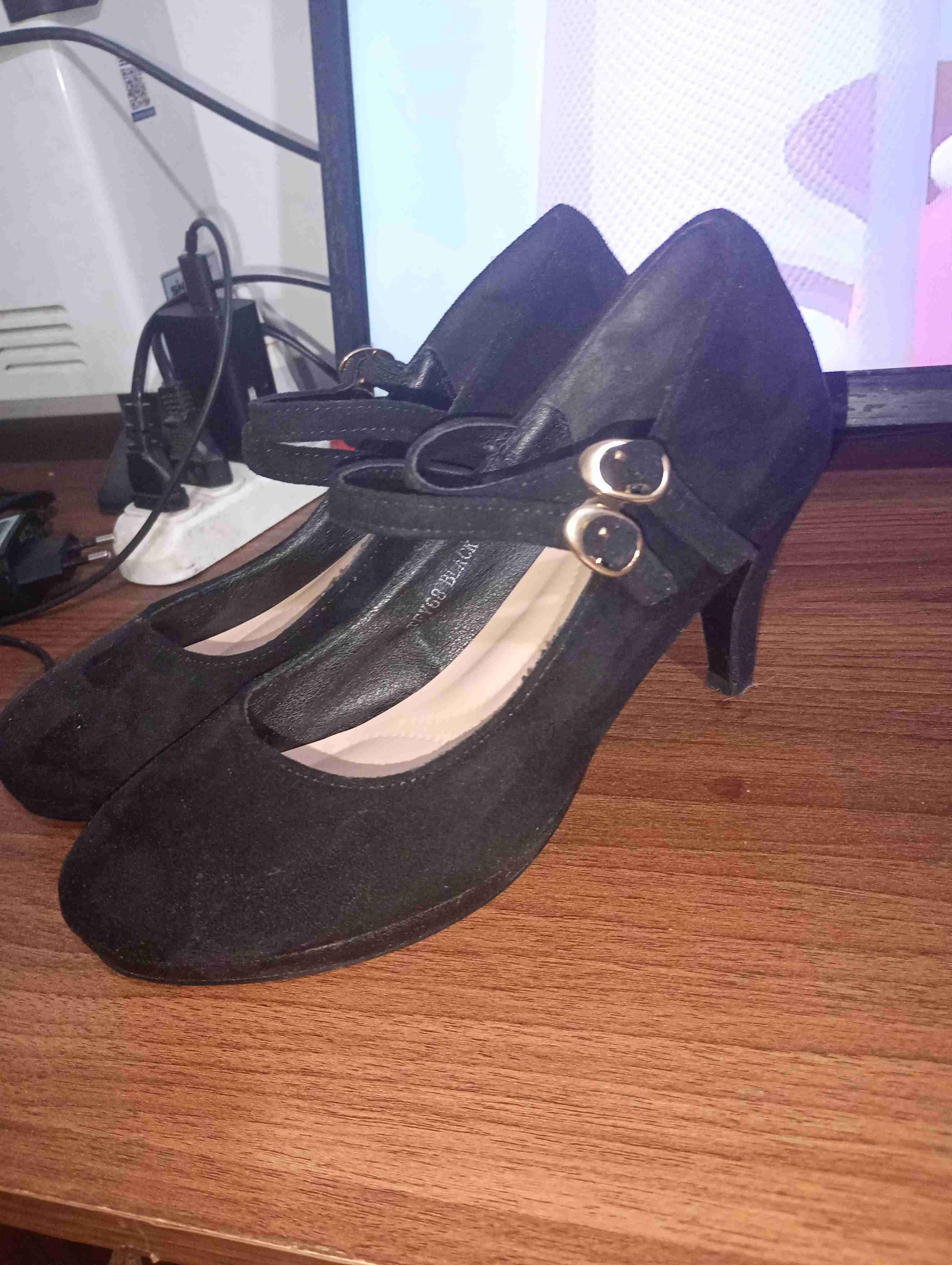 Zapatos de tacón negros