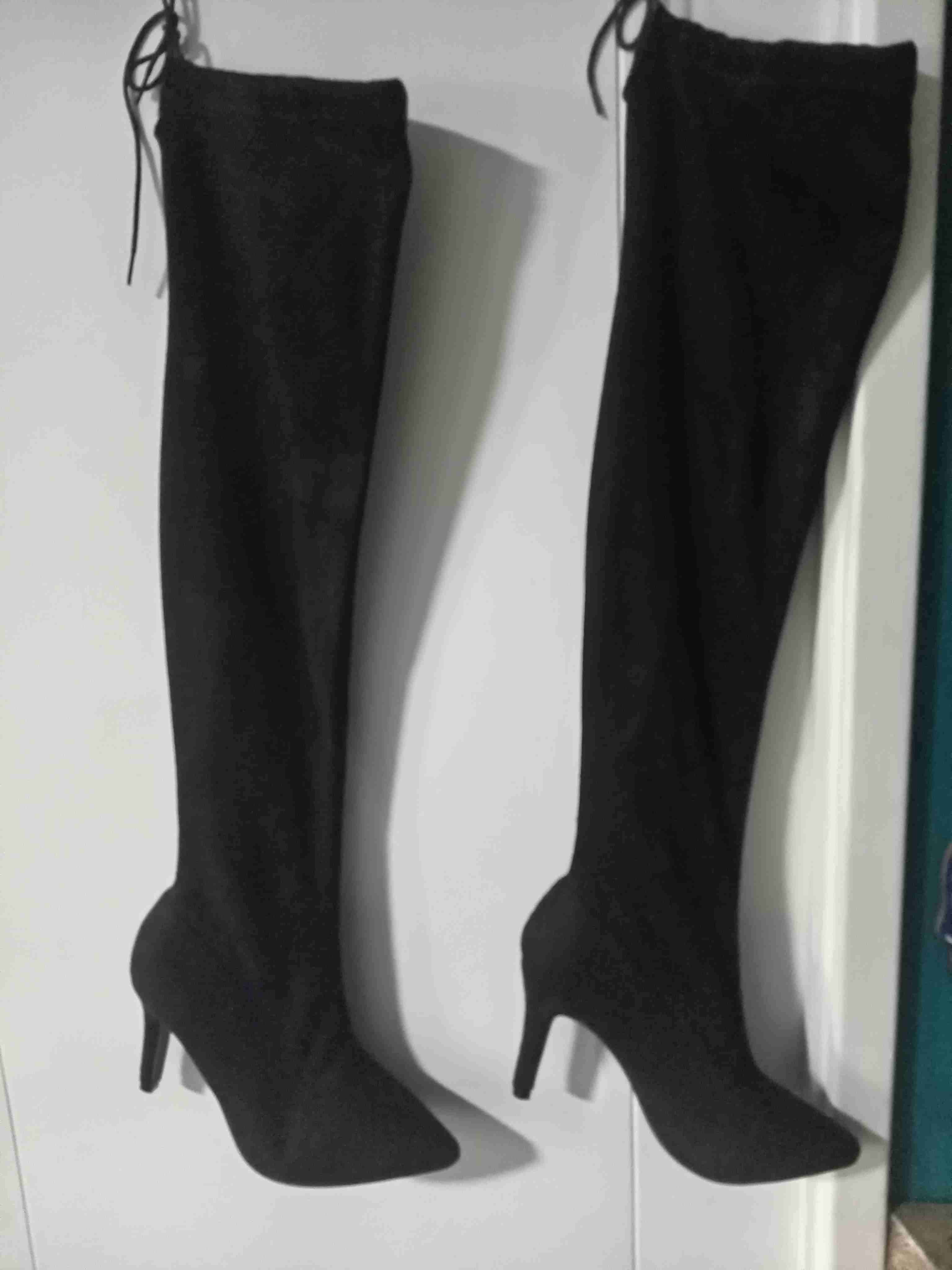 Botines negros con hebillas - miniatura 2