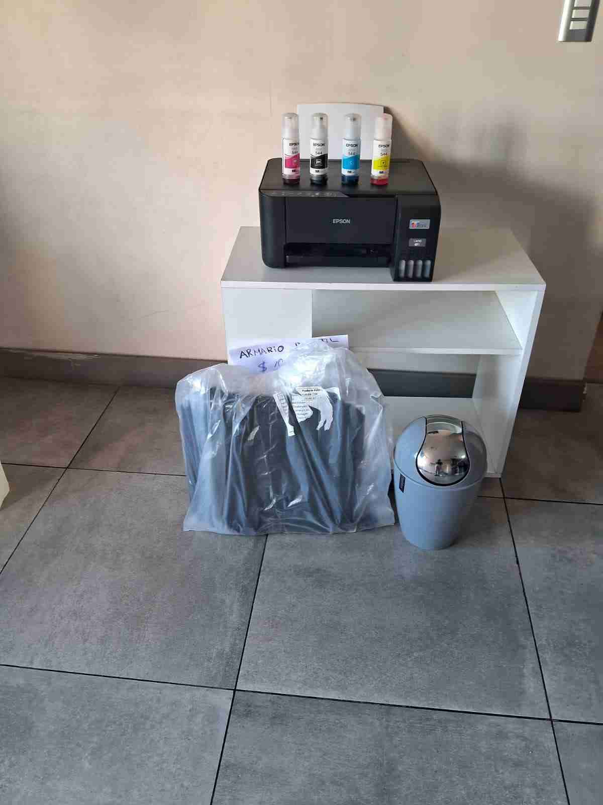 Impresora Epson con tintas