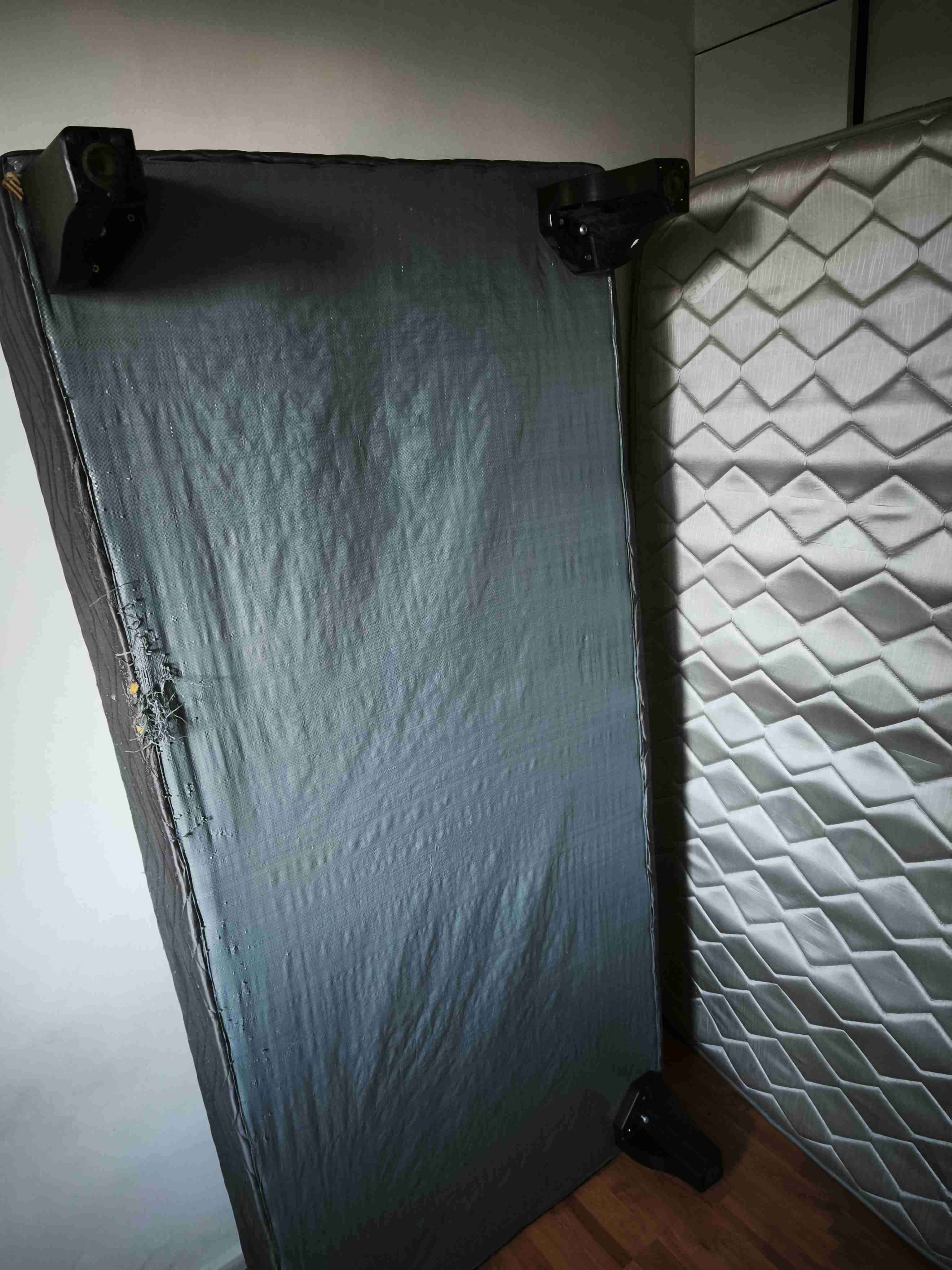 Cama de 1 plaza con colchón, con menos de 1 año - miniatura 5