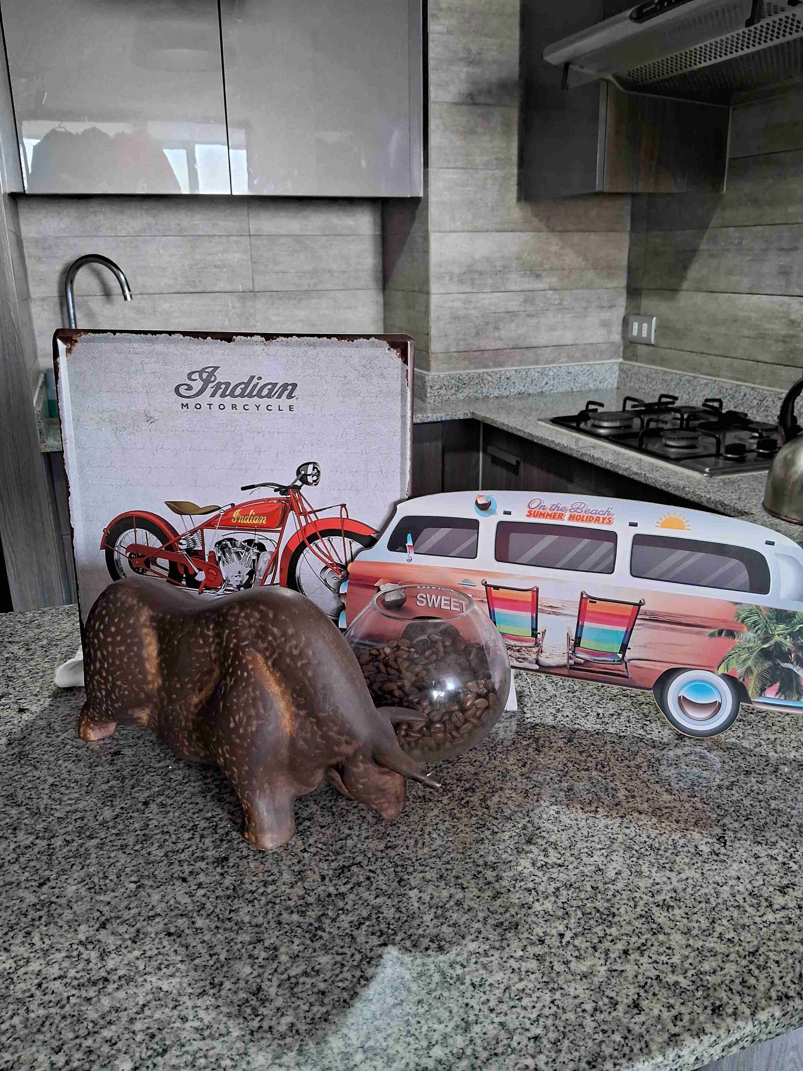 Adorno de toro en cerámica