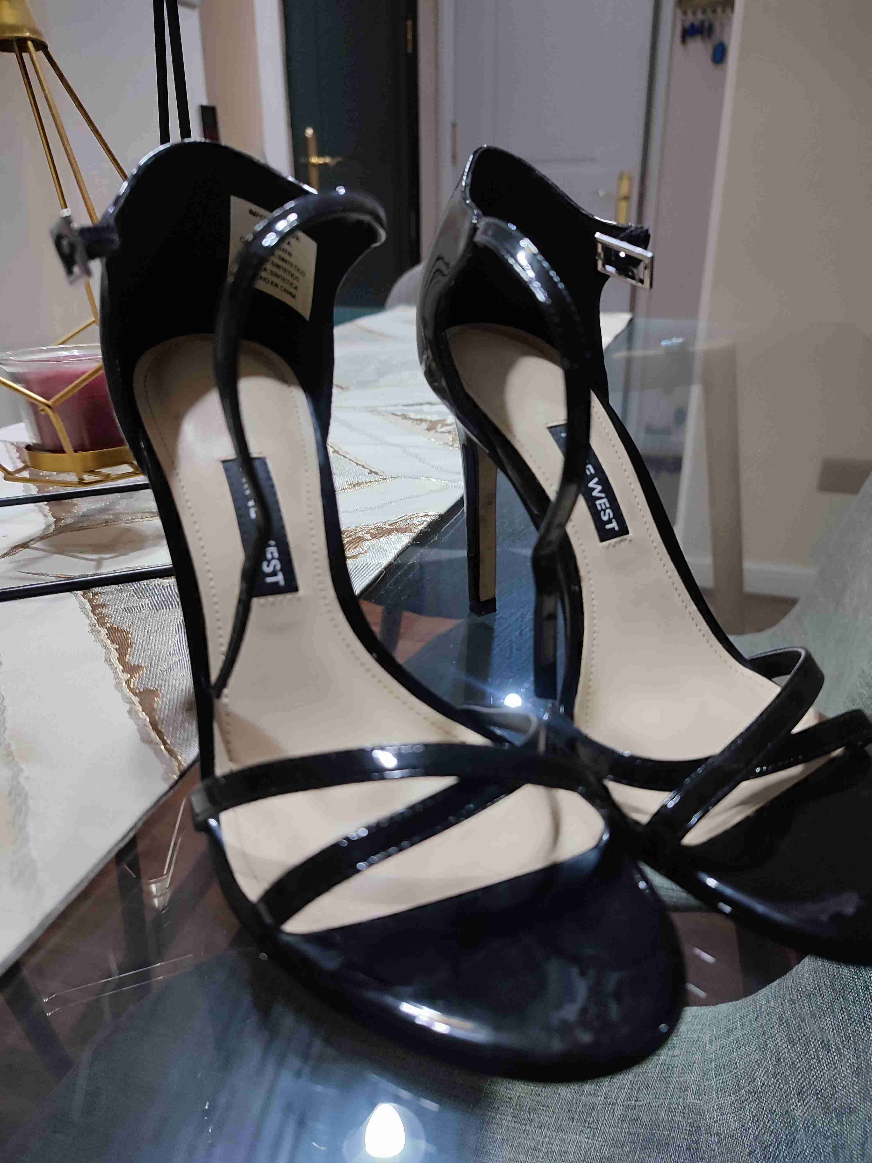 Sandalias negras de tacón alto - 2