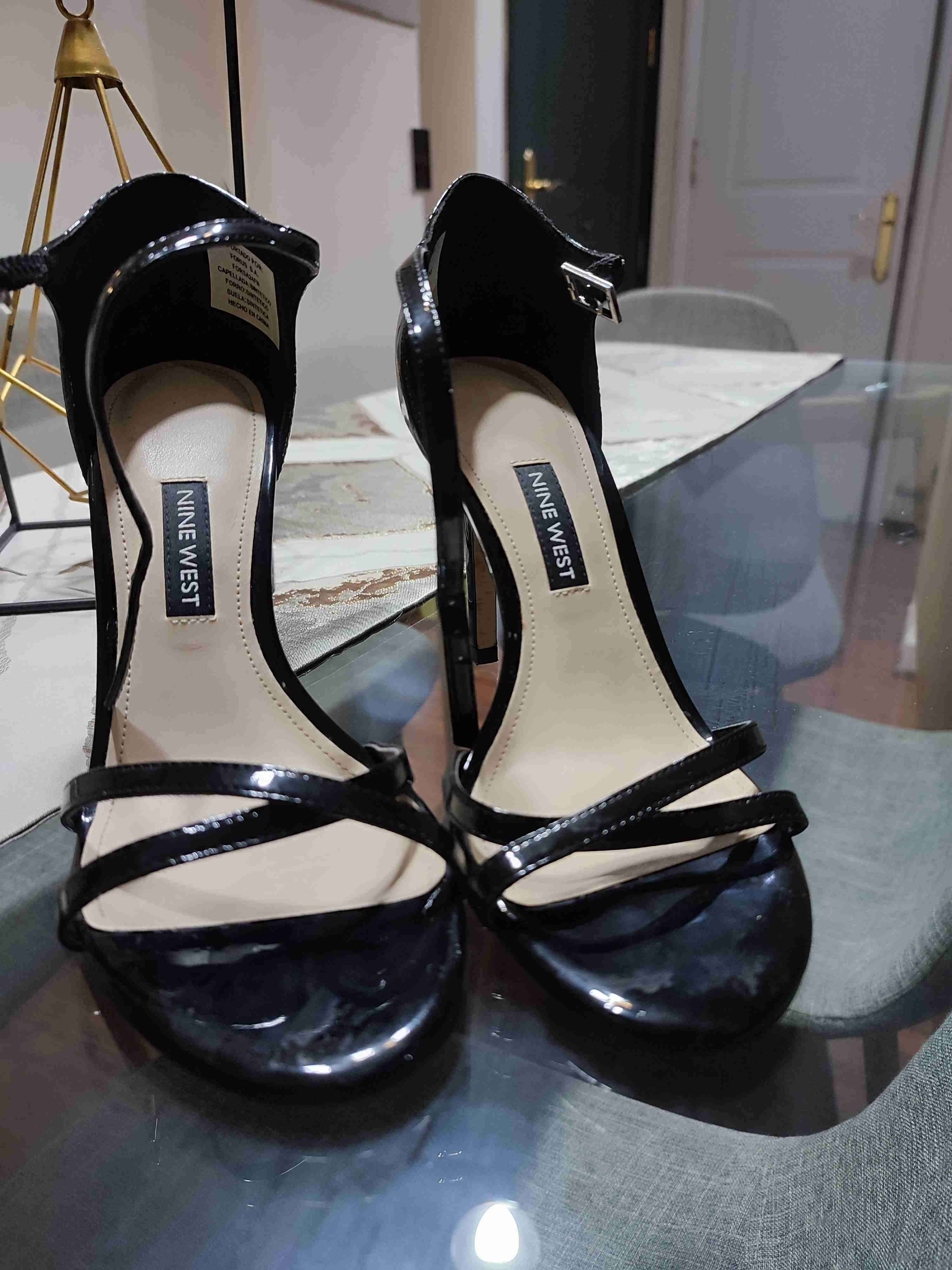 Sandalias negras de tacón alto - 3