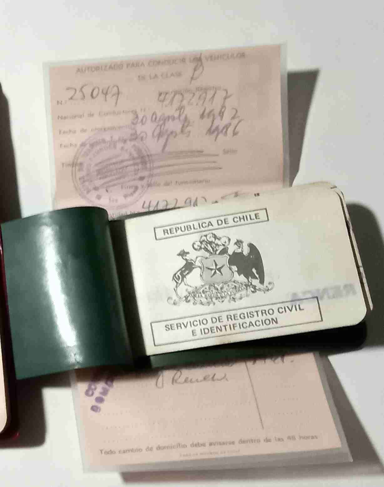 Cédula y licencia de los '70 y '80 - miniatura 2