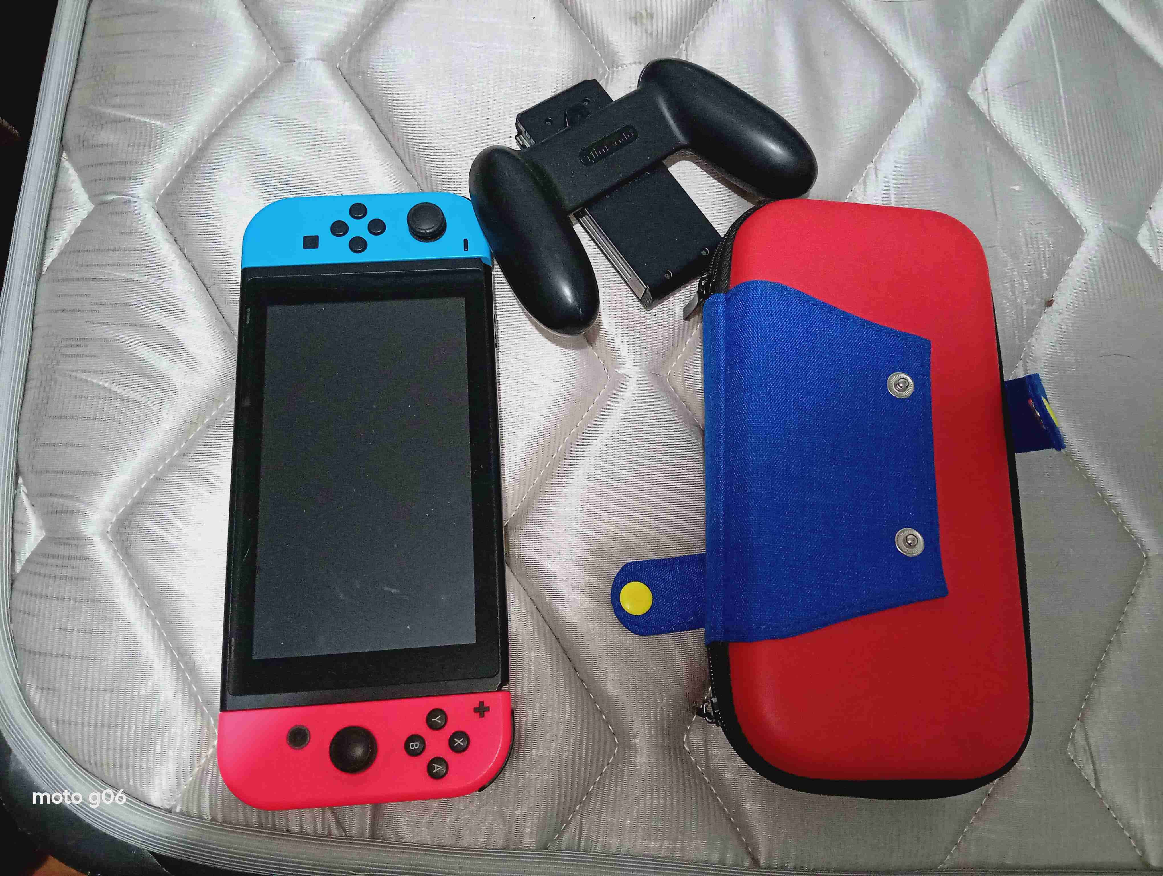 Consola Nintendo Switch colorida - miniatura 2