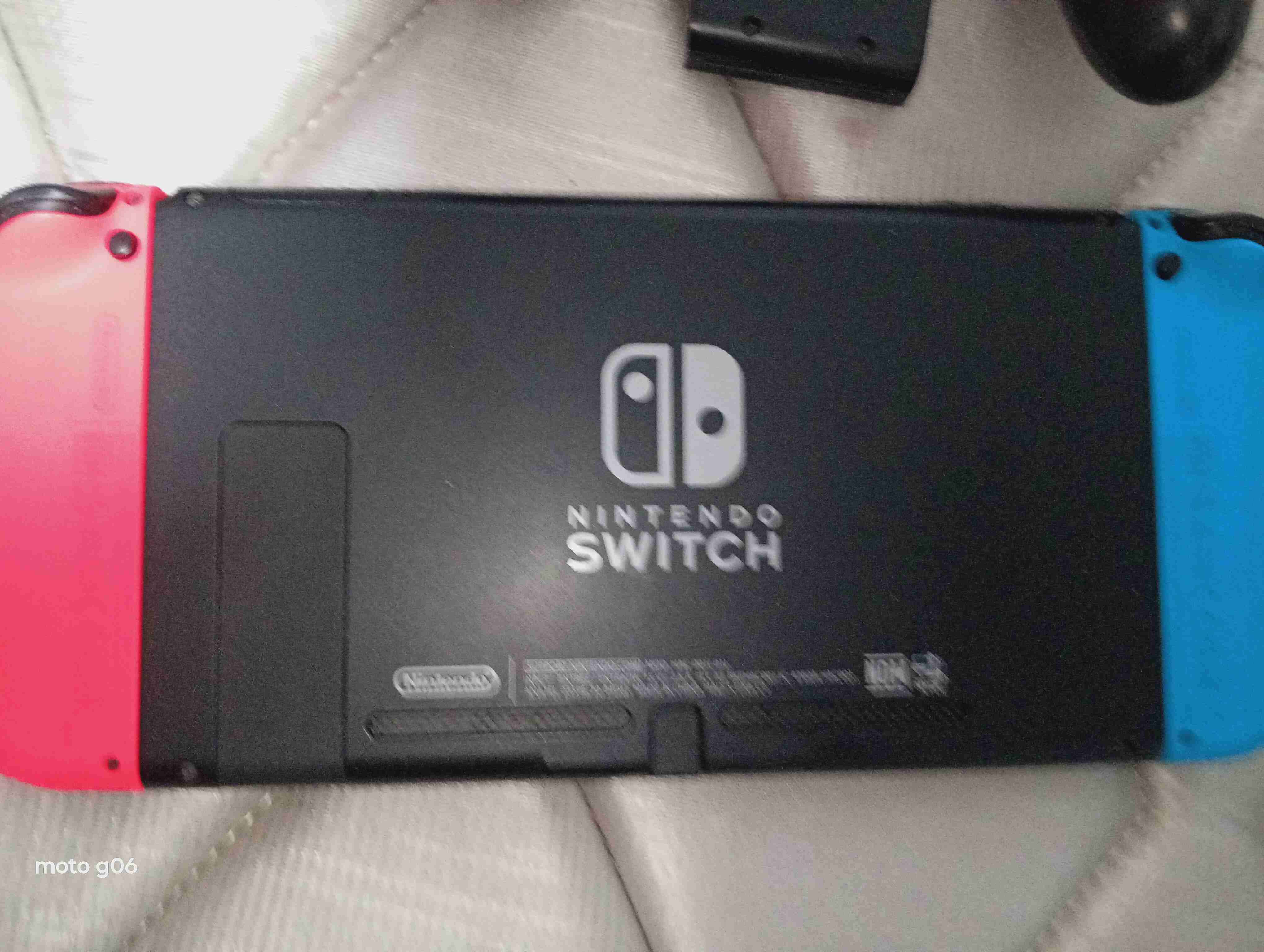 Consola Nintendo Switch colorida - miniatura 4