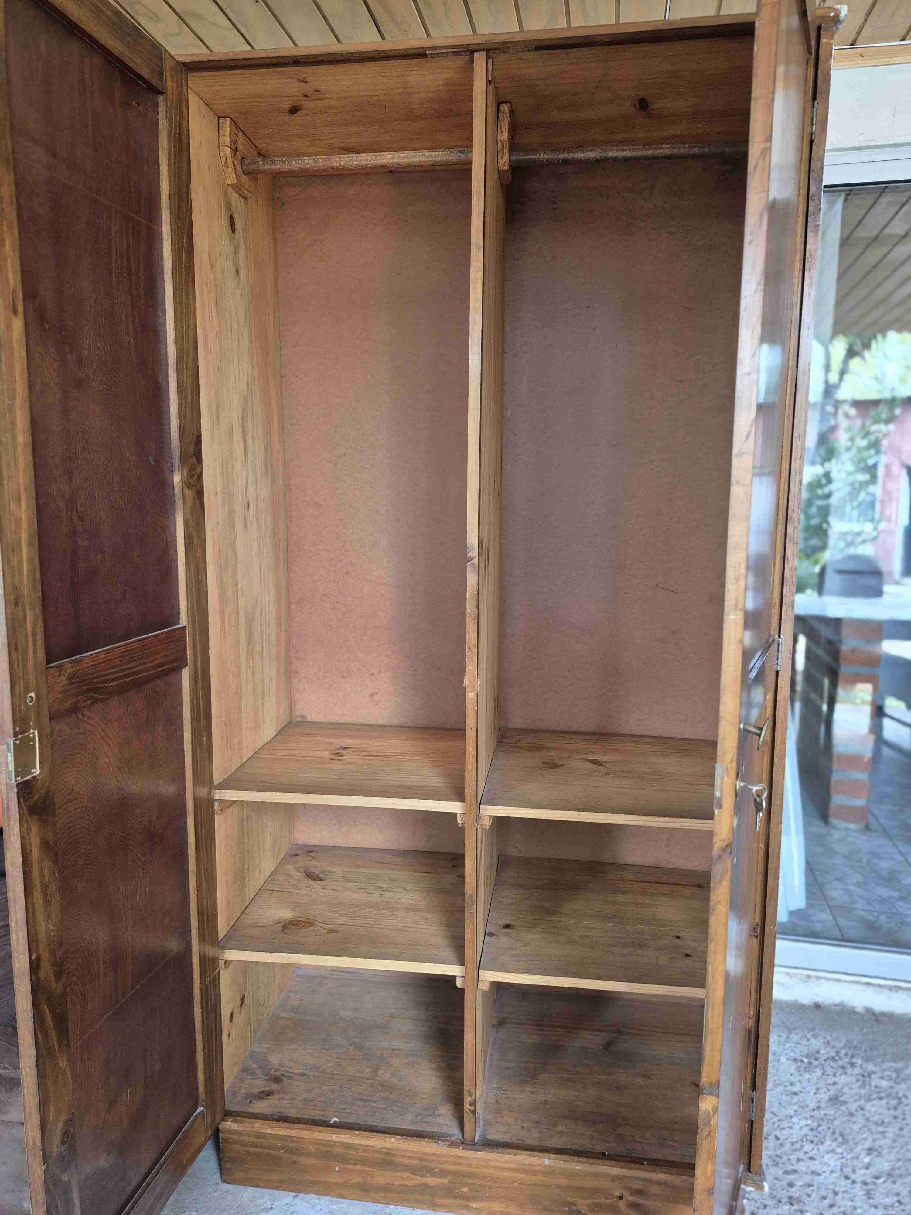 Clóset de madera vintage - miniatura 4