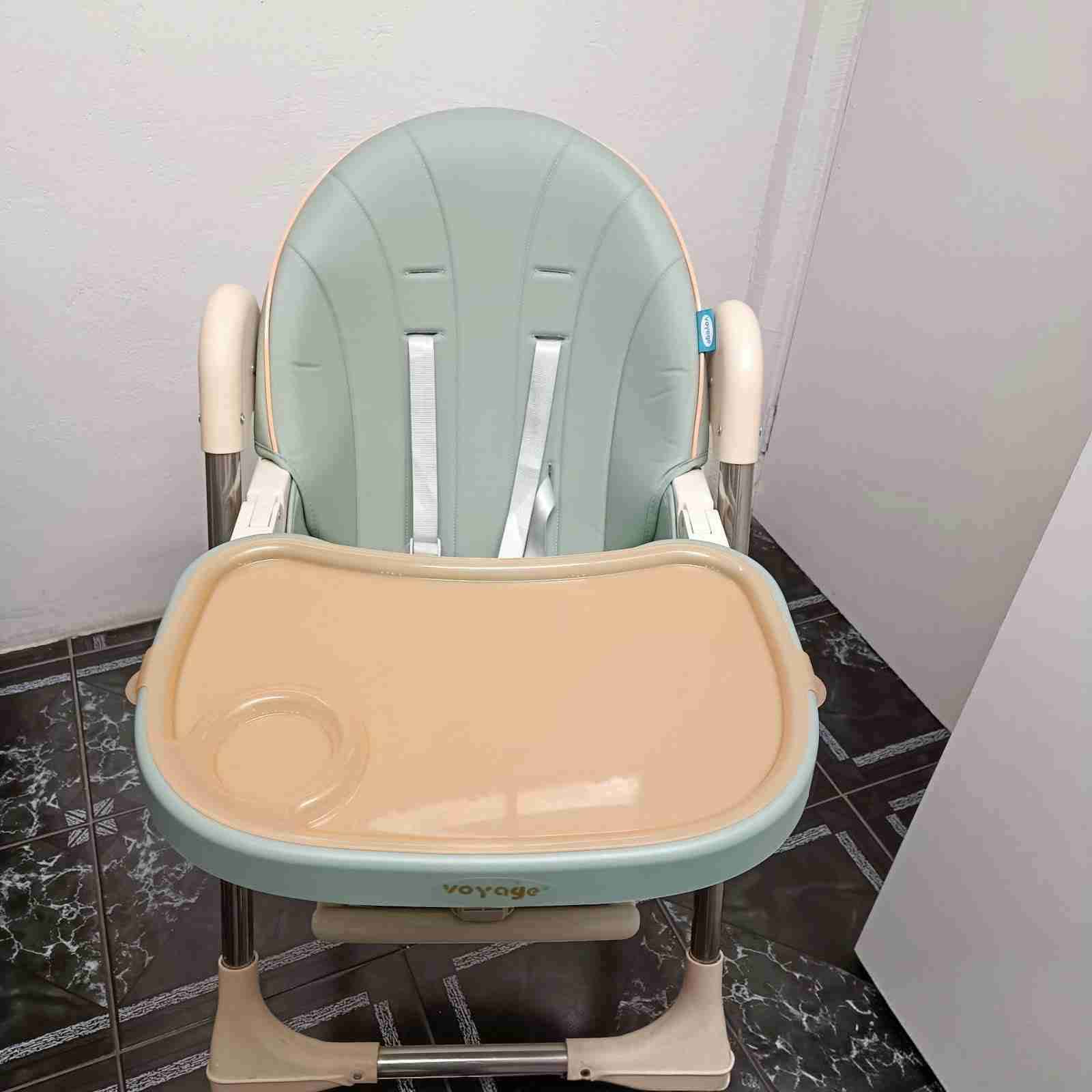 Silla de comer para bebé en excelente estado - miniatura 2