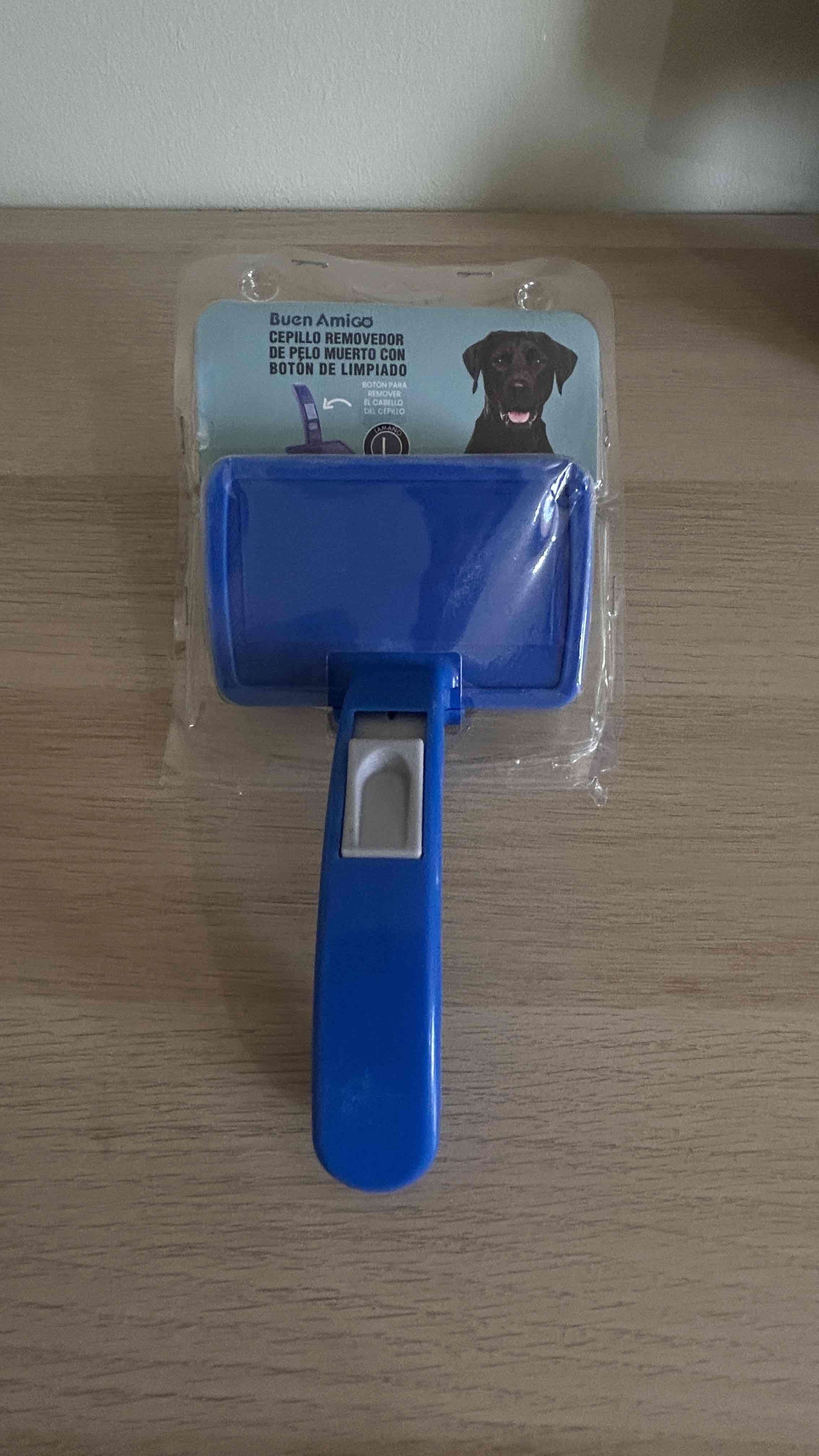 Cepillo removedor de pelo azul