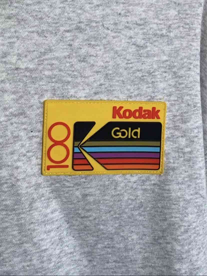 Polerón gris con capucha Kodak - 4