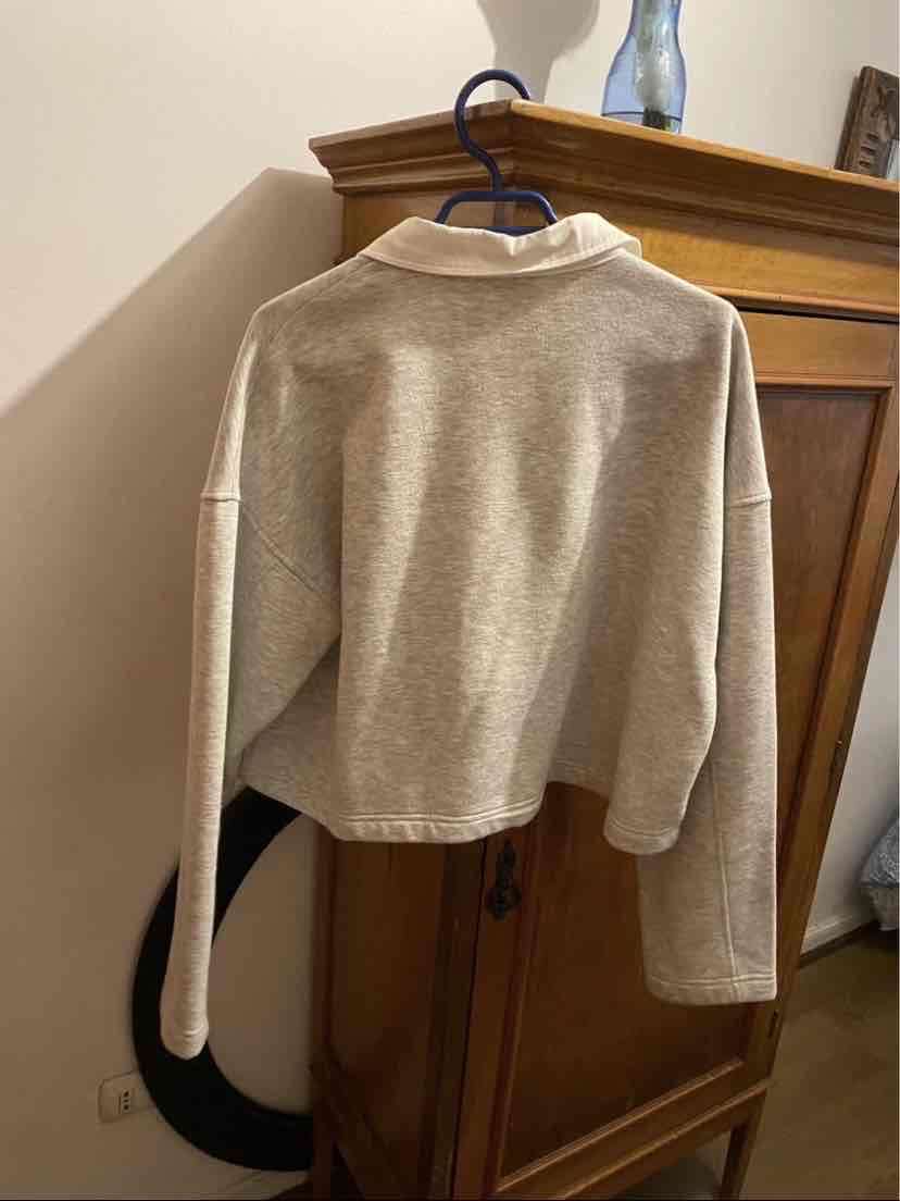 Poleron gris con cuello - 2