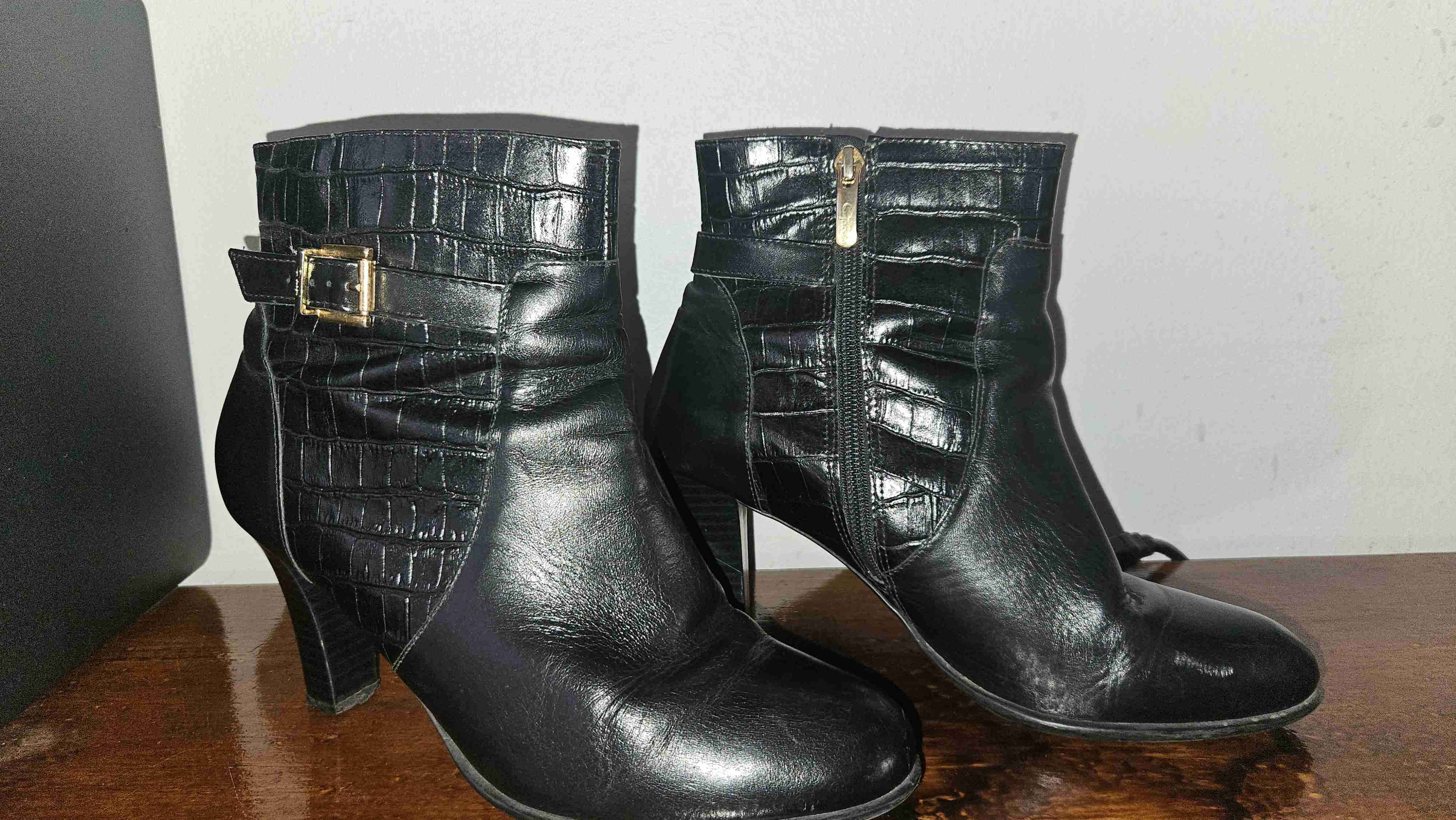 Botines negros de cuero - 3