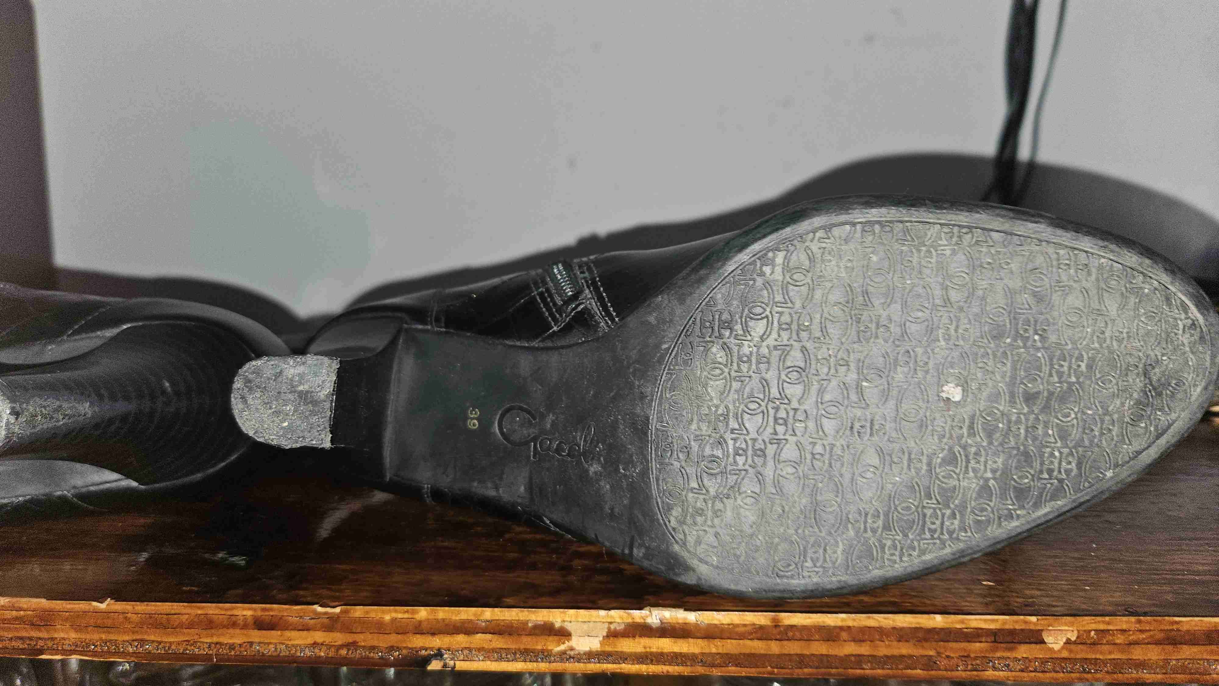 Botines negros de cuero - 4