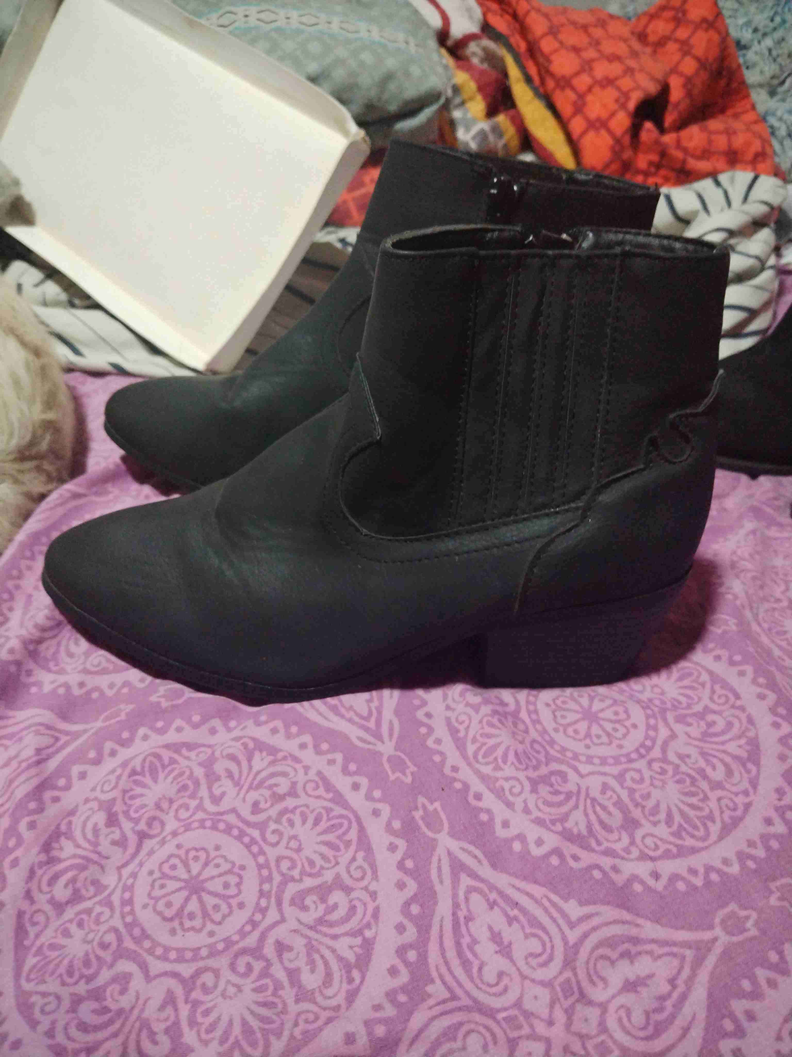 Botines negros de cuero - miniatura 2