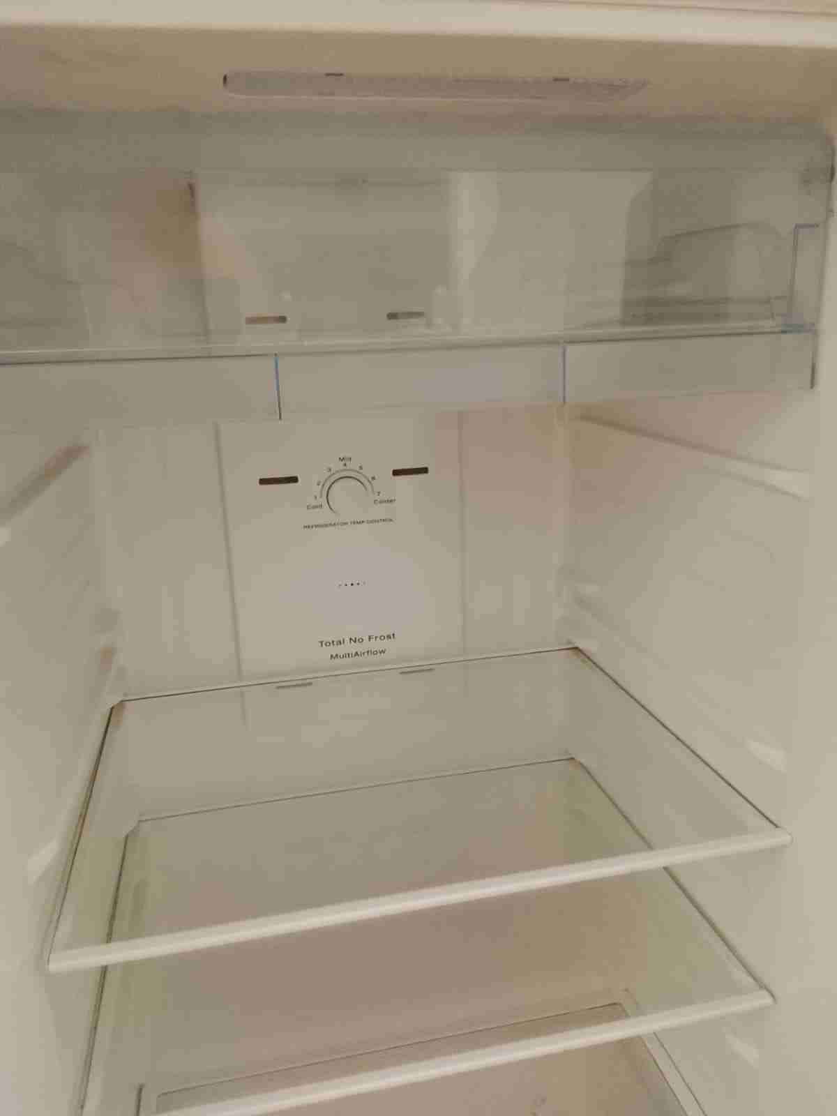 Refrigerador dos puertas hisense - miniatura 2