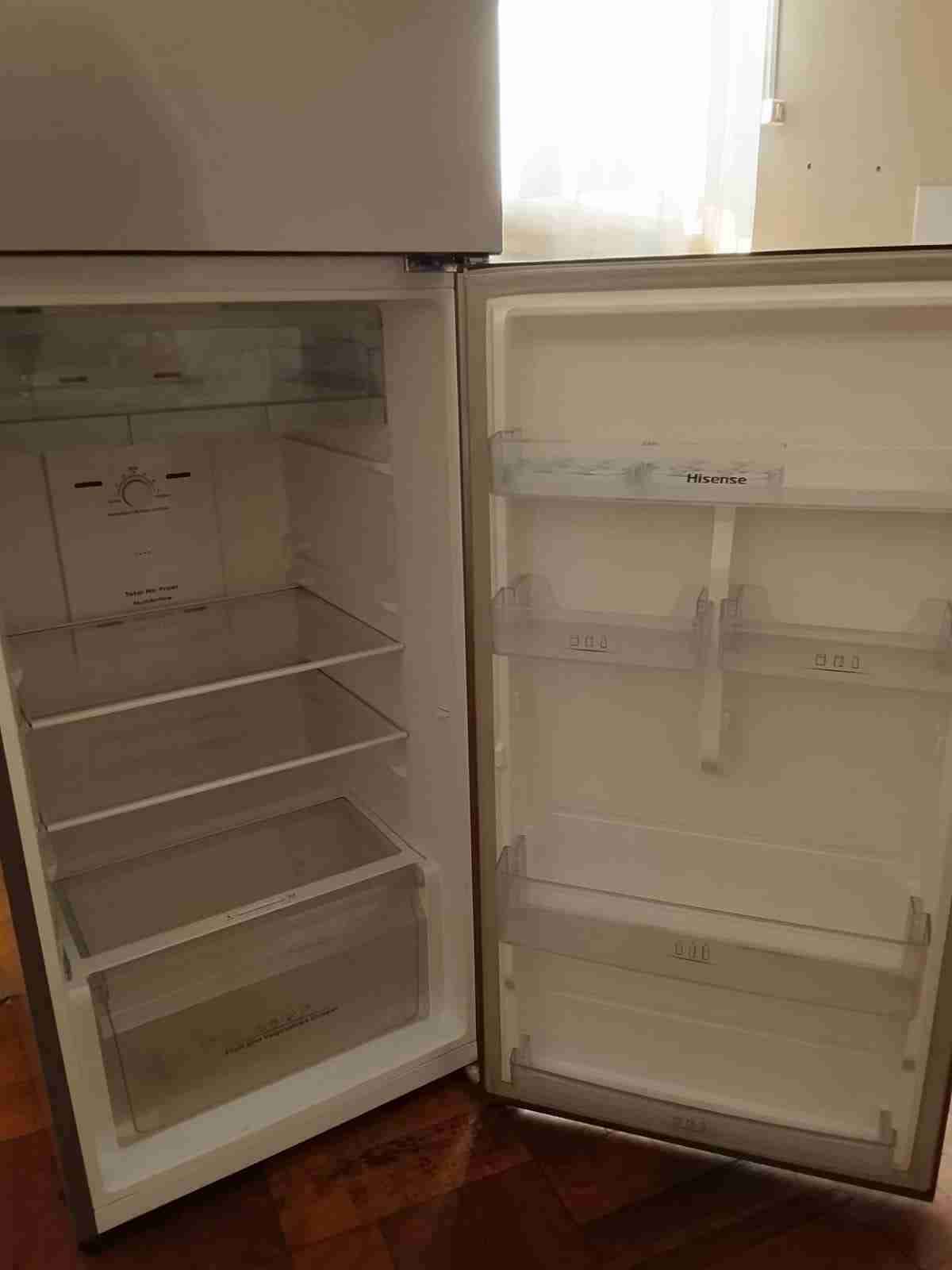 Refrigerador dos puertas hisense - miniatura 3