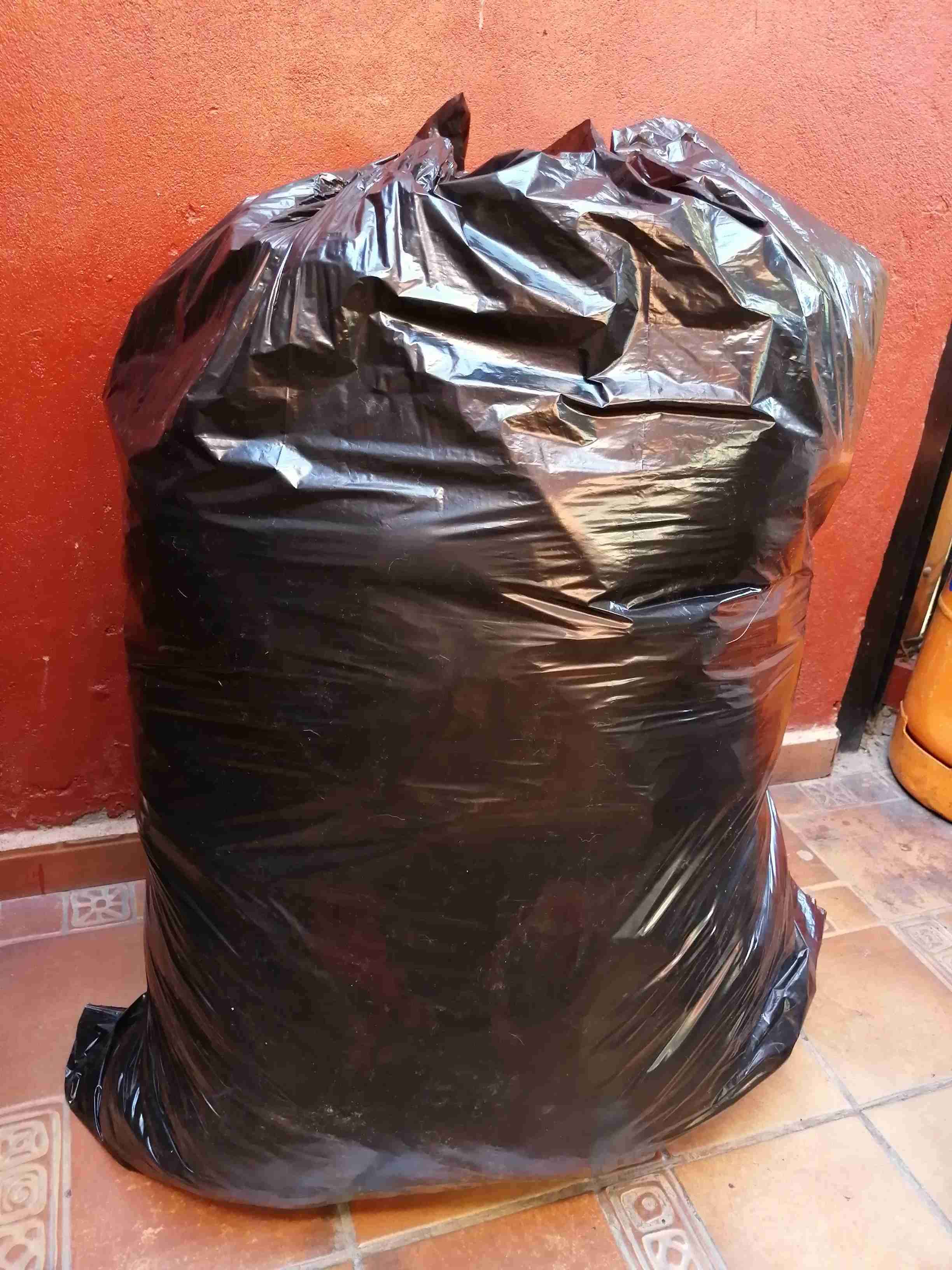 Lote ropa surtido mujer y hombre - 1