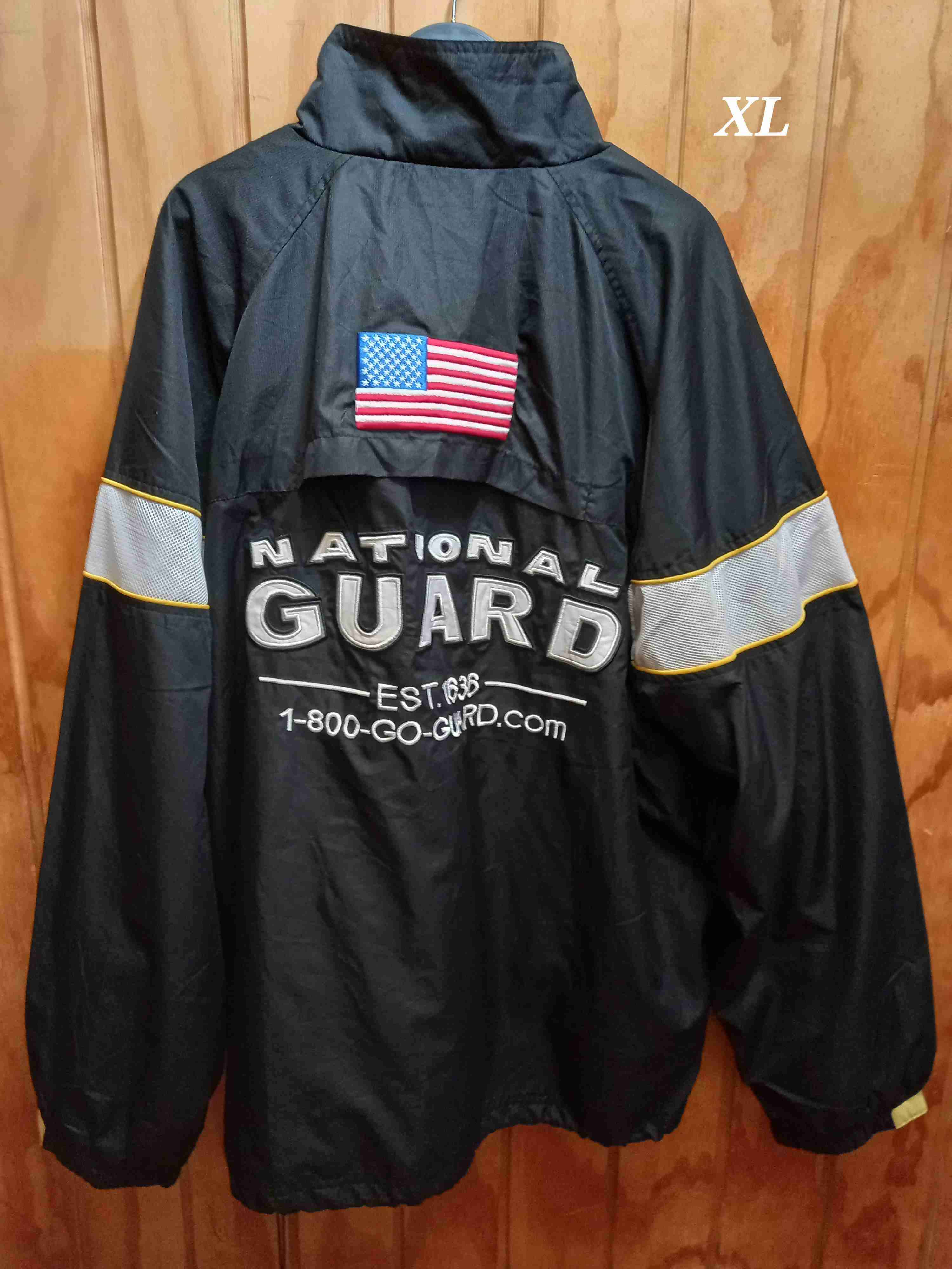 Cortaviento negro con detalles reflectantes - 2