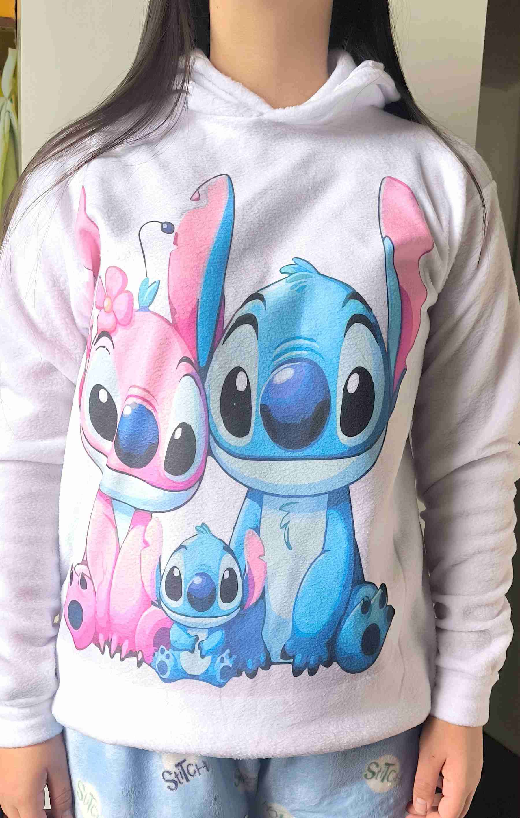 Polerón blanco con diseño Stitch, talla: M/L - 2