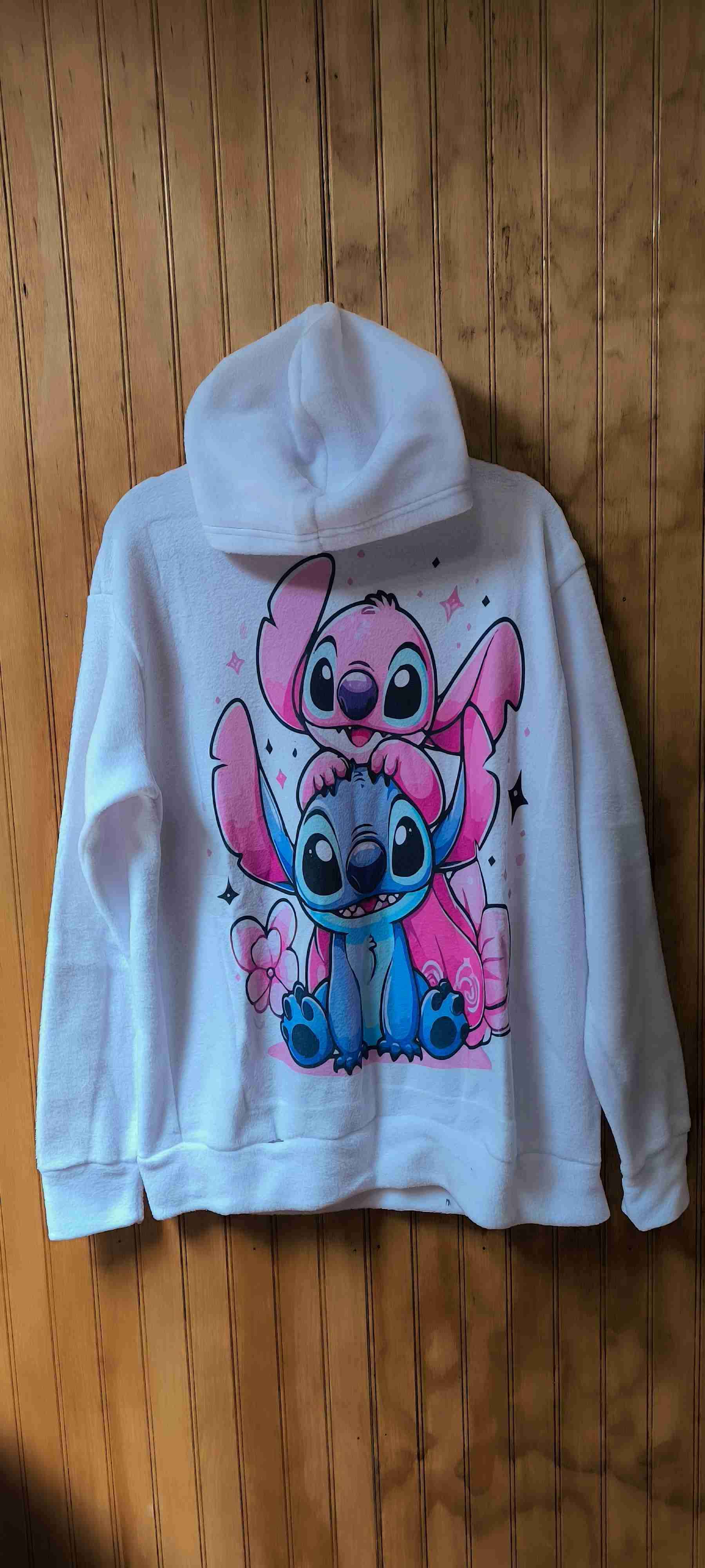 Polerón blanco con estampado animado