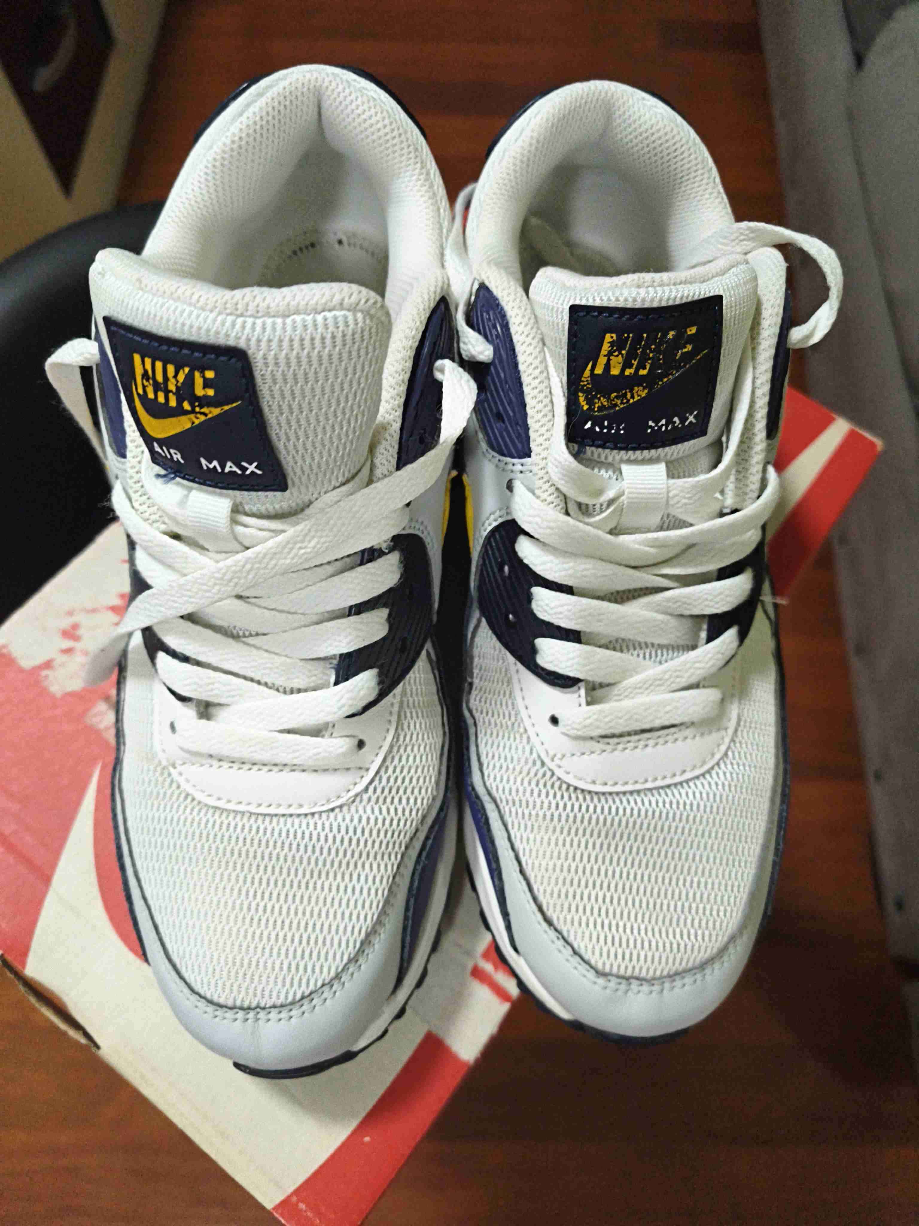 Zapatillas Nike originales blancas deportivas - 2