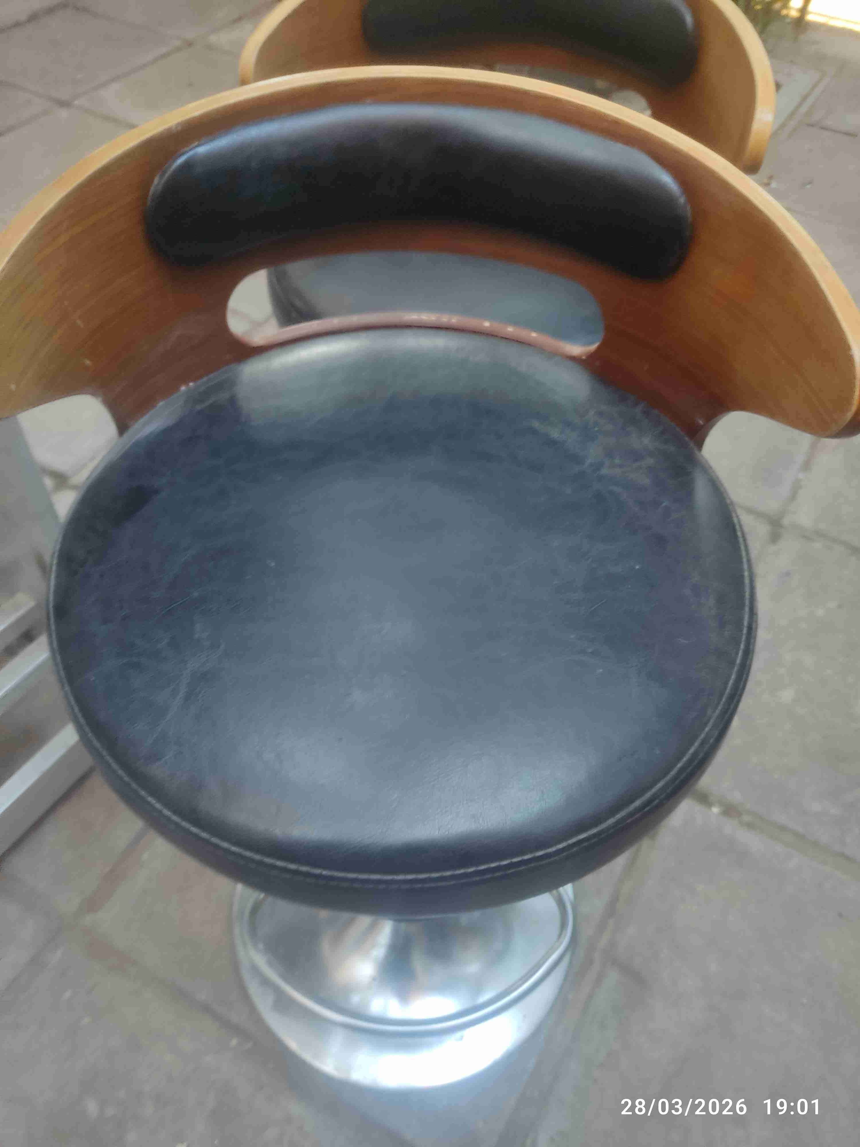 Silla de bar madera y cuero - miniatura 2