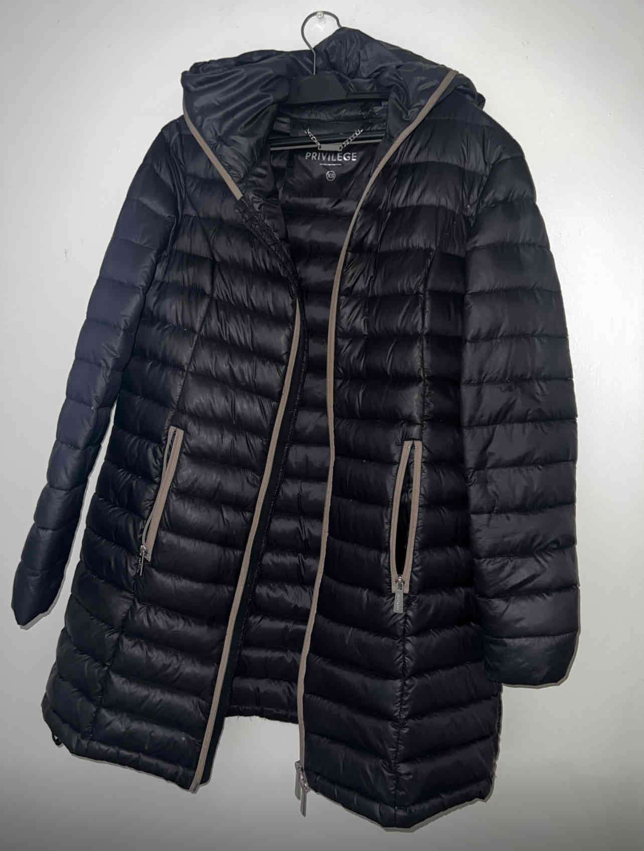 Parkas y chaqueta - 1