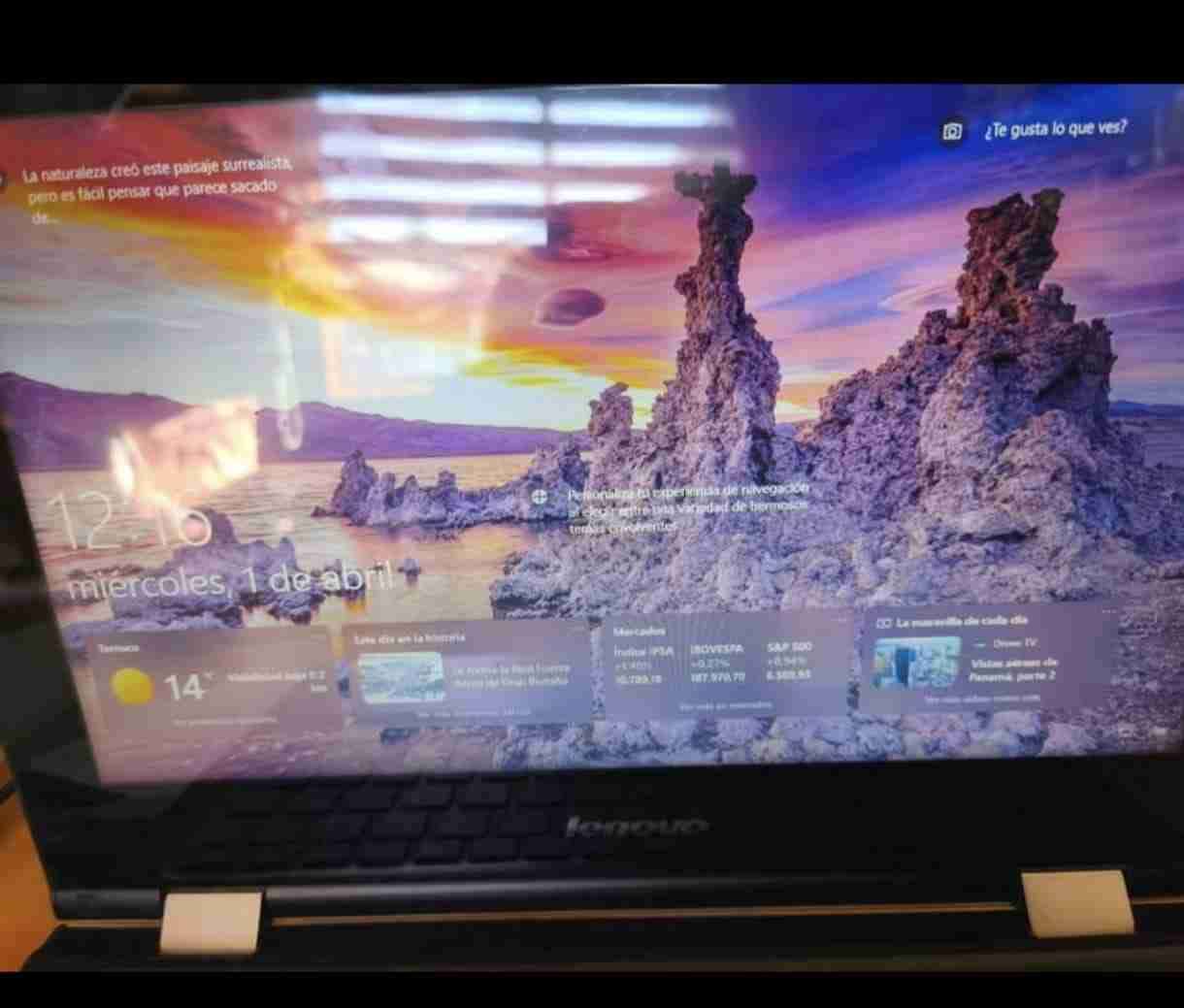 Laptop Lenovo usada blanca - miniatura 2