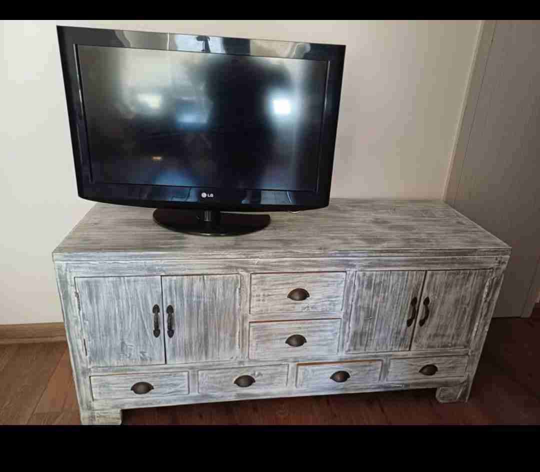 Mueble de madera estilo envejecido